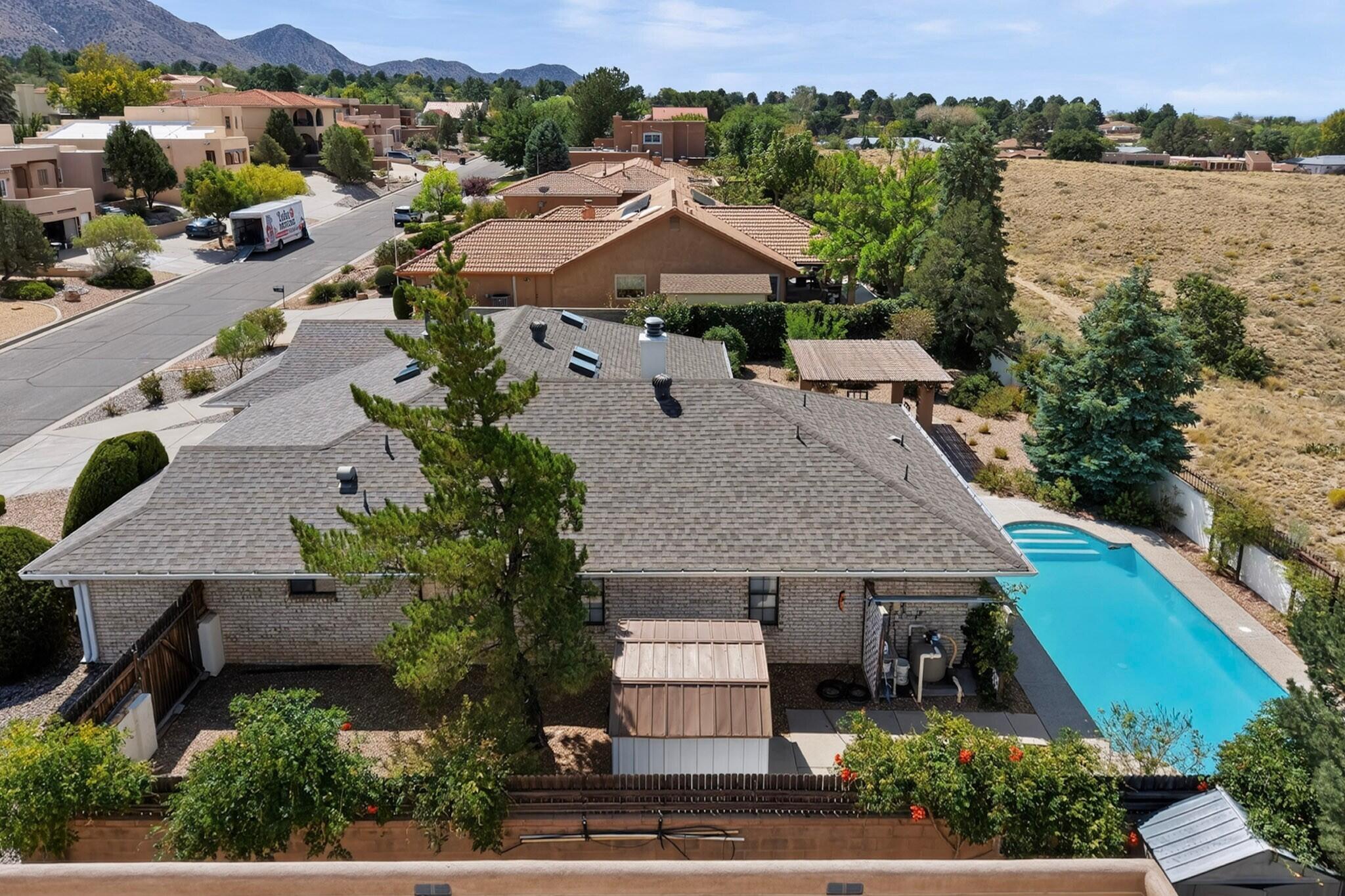 Photo 6 — 705 Navarra Way SE