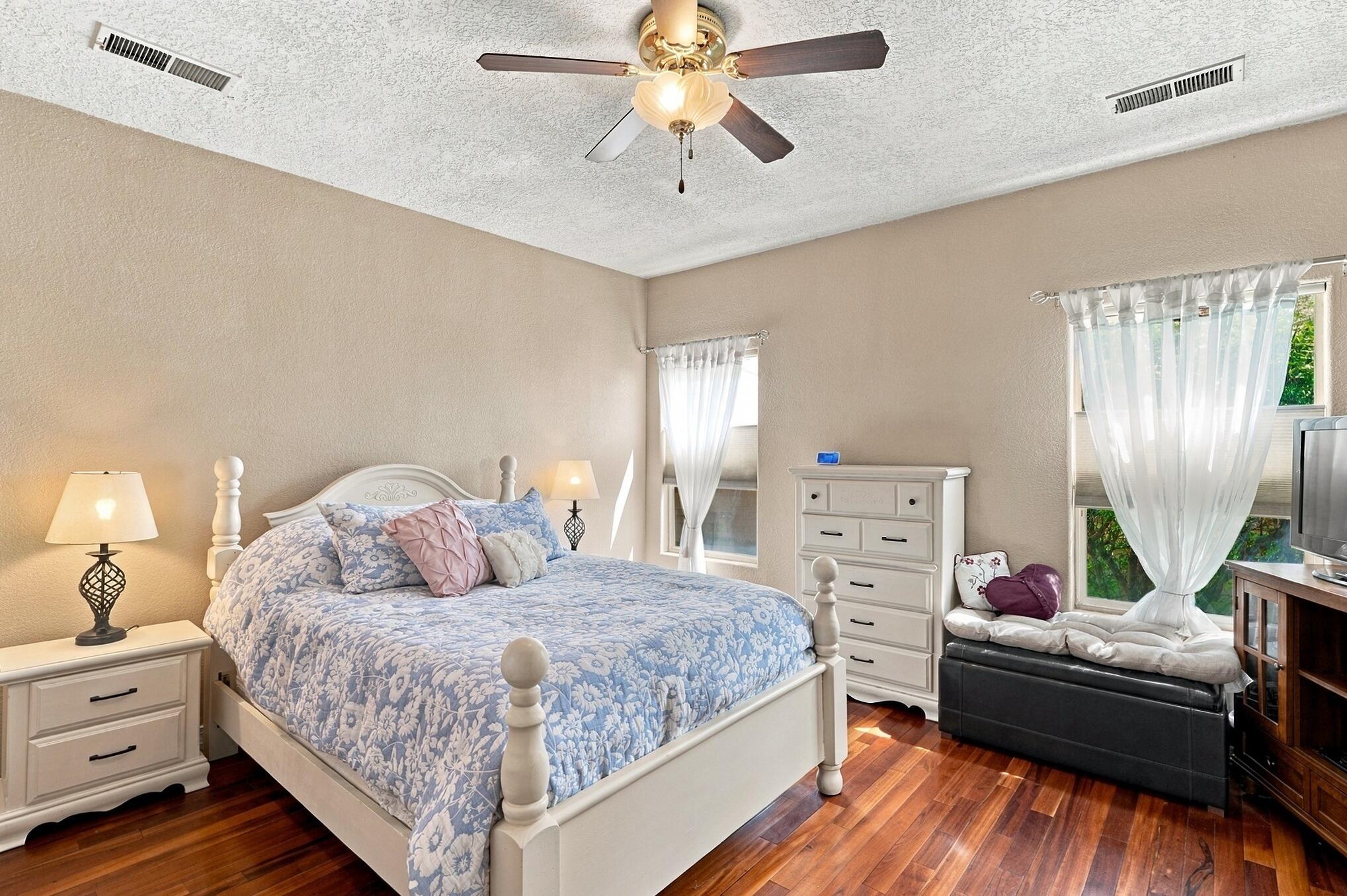 Photo 20 — 5300 Apollo Drive NW