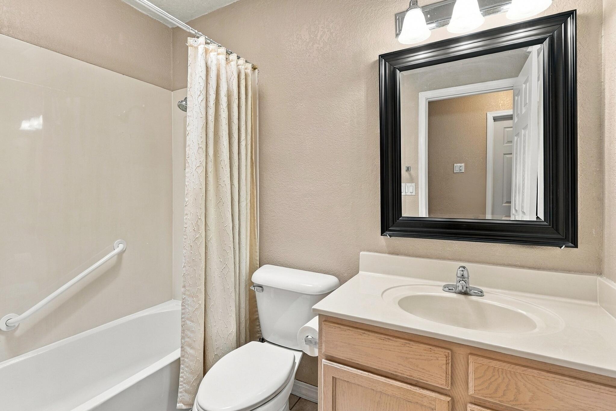 Photo 3 — 5300 Apollo Drive NW