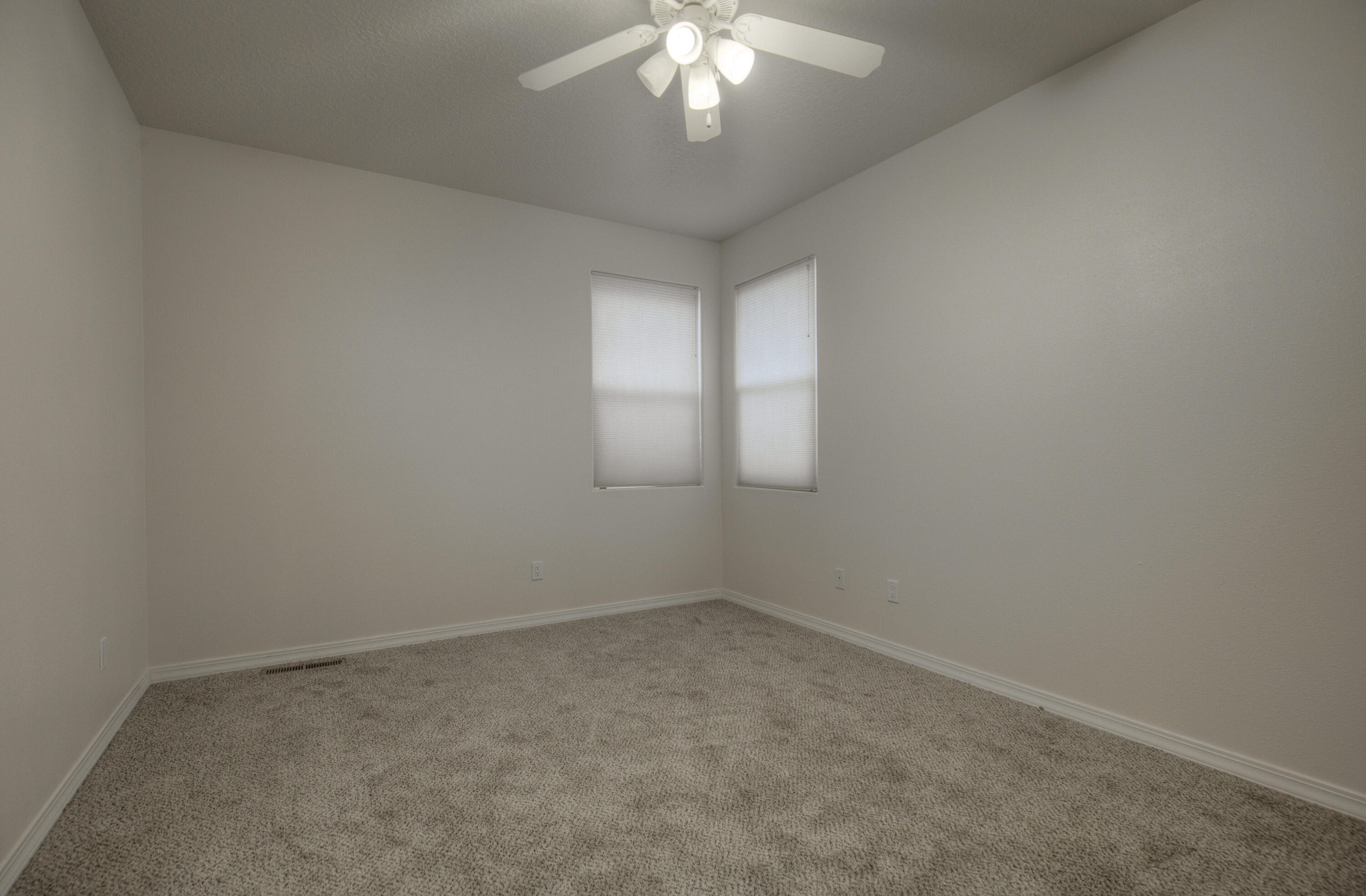 Photo 4 — 9120 Village Avenue NE