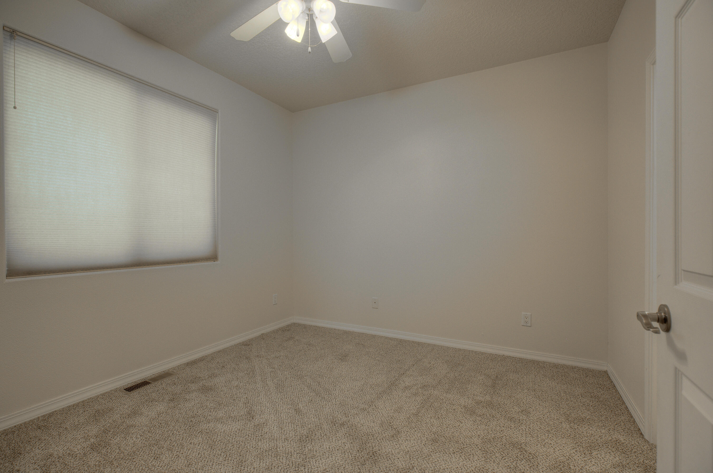 Photo 7 — 9120 Village Avenue NE