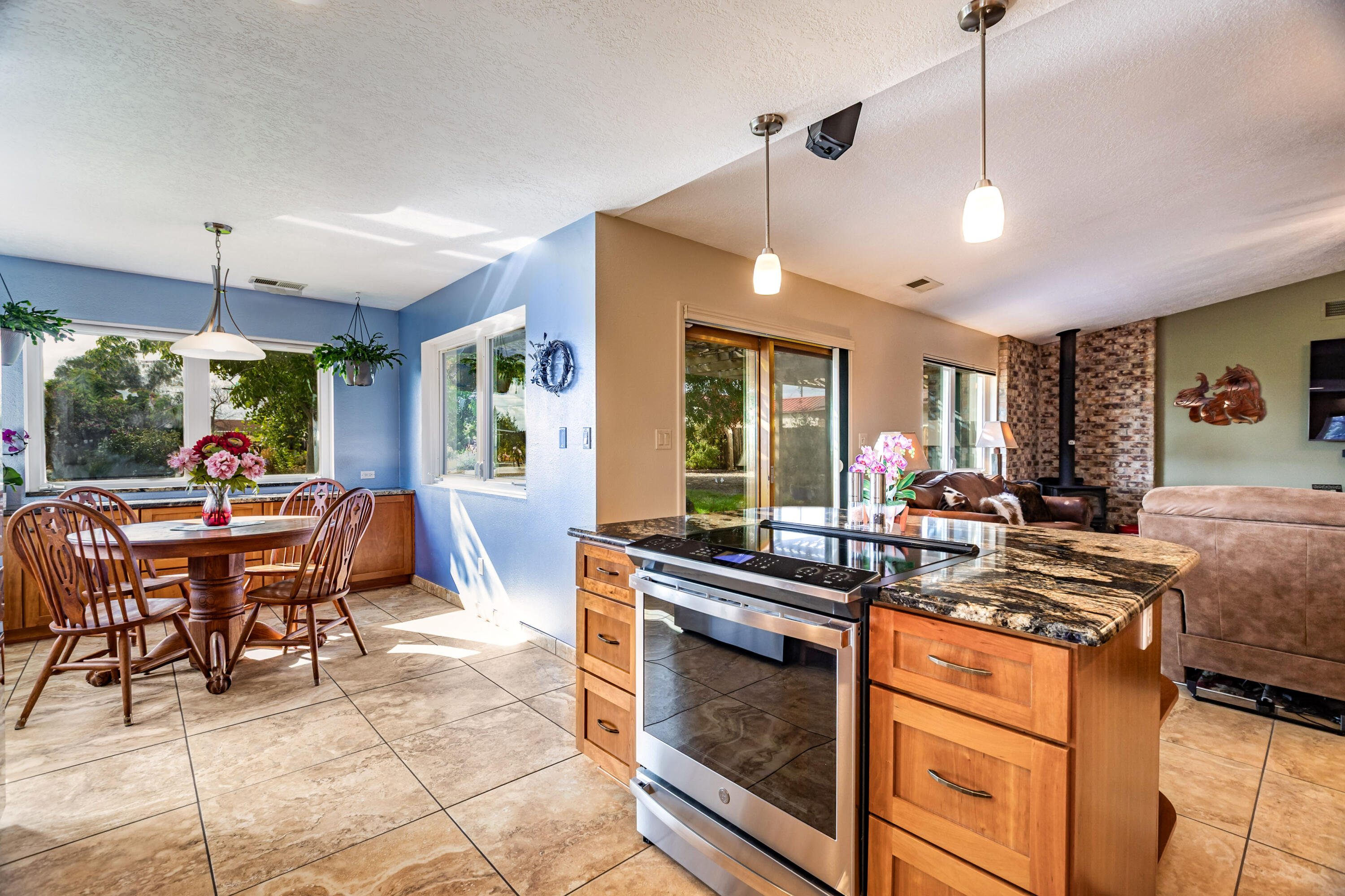 Photo 17 — 1805 33rd Street SE