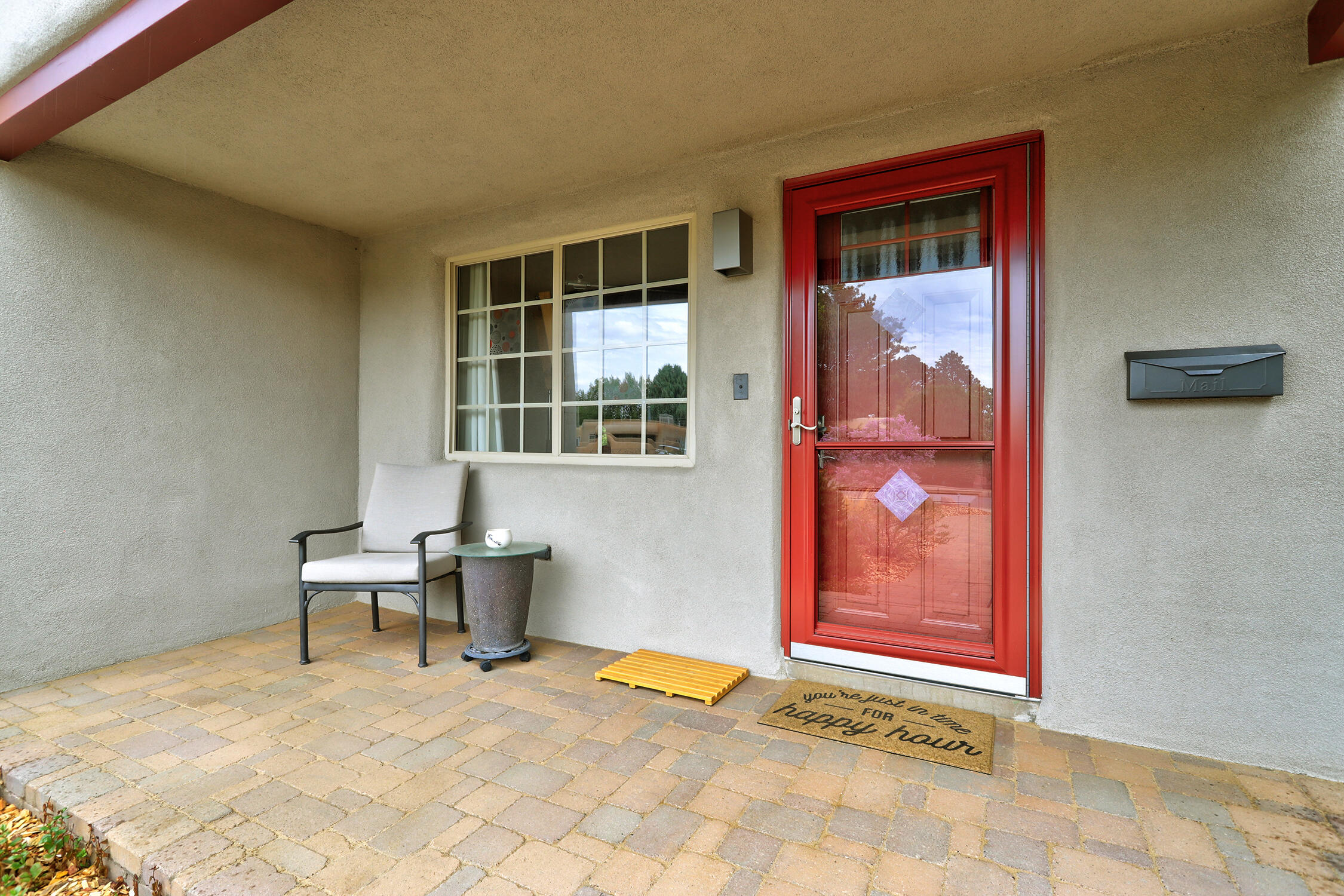 Photo 11 — 420 Manzano Street NE