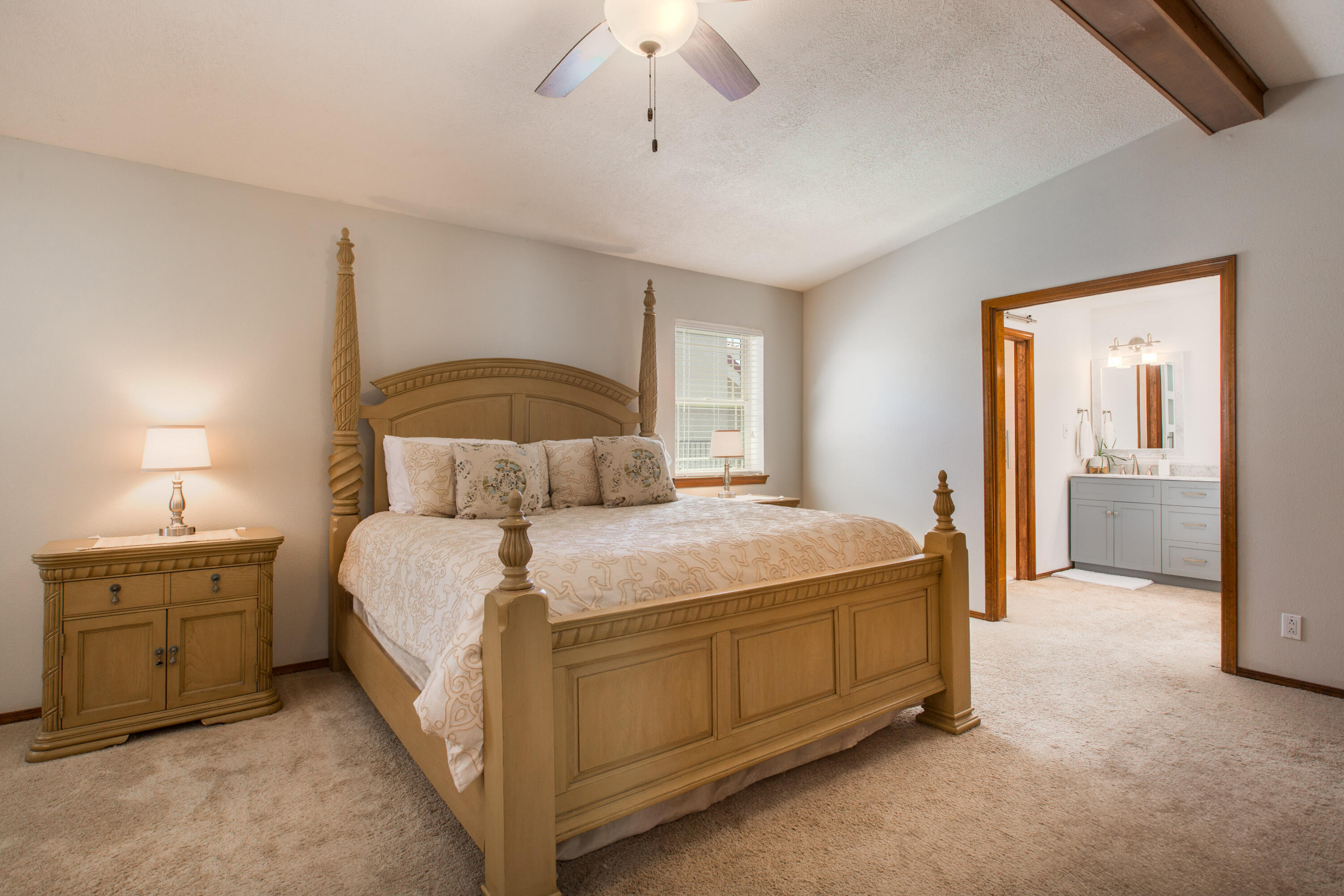 Photo 14 — 9618 Freedom Way NE