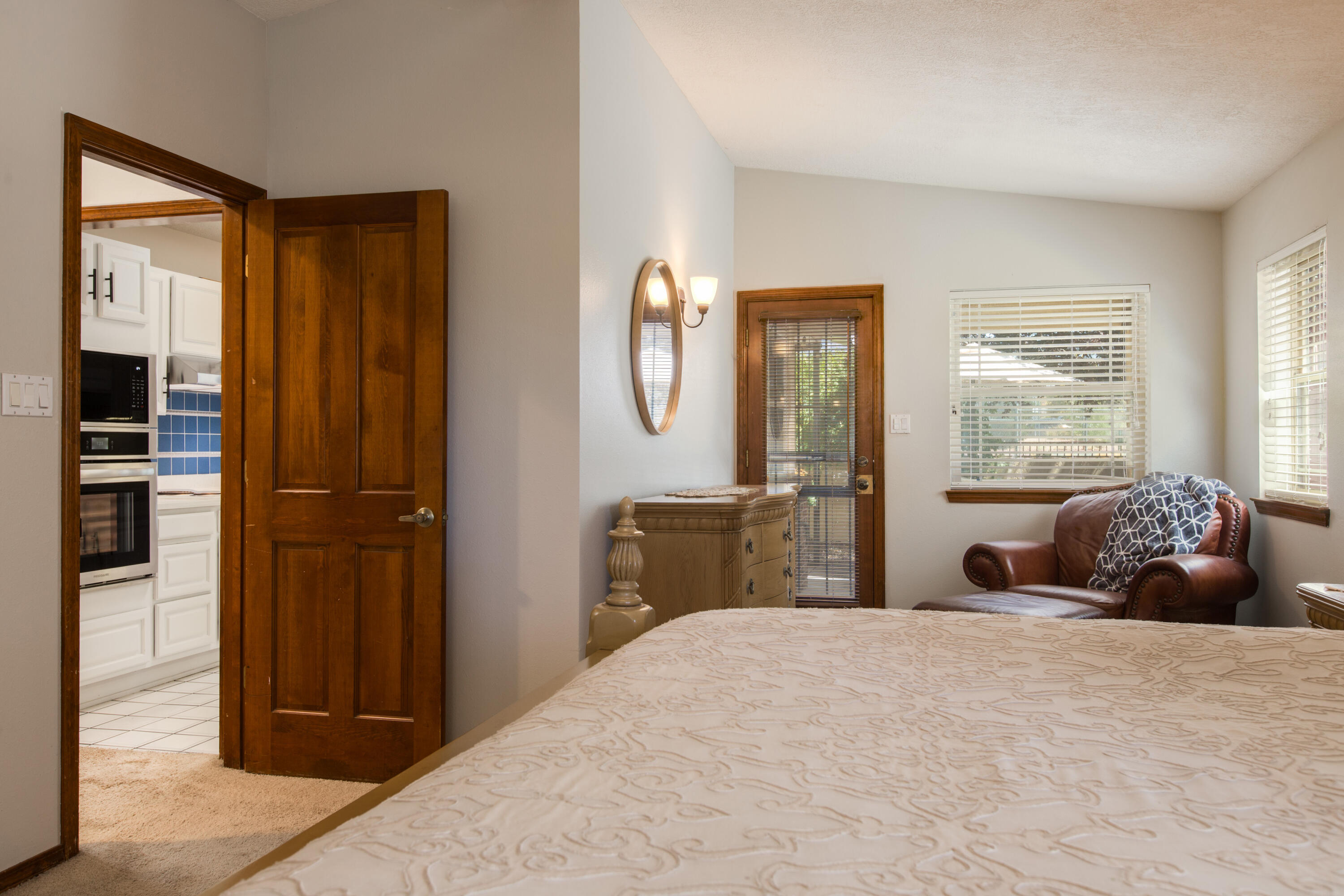 Photo 15 — 9618 Freedom Way NE