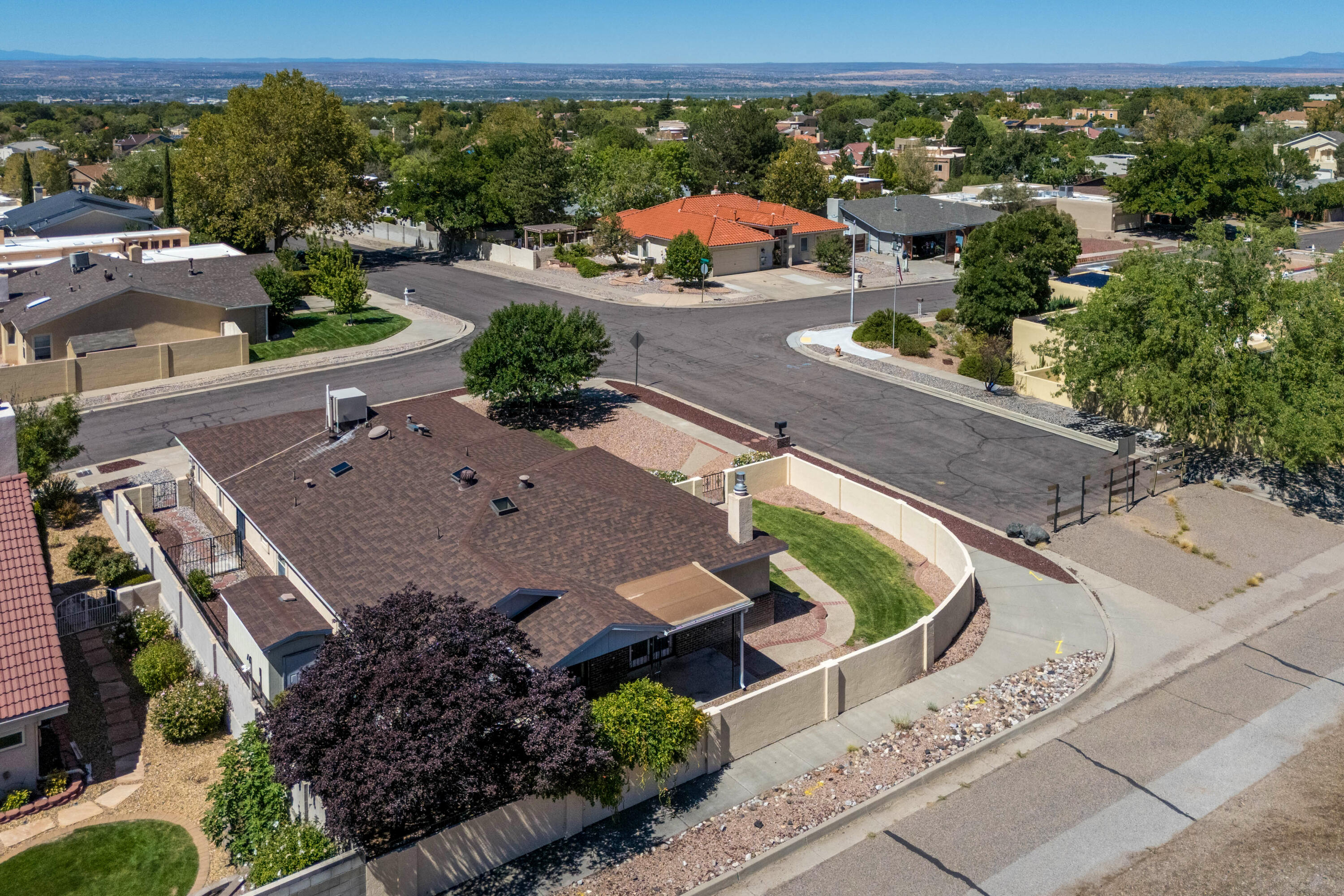 Photo 8 — 9618 Freedom Way NE