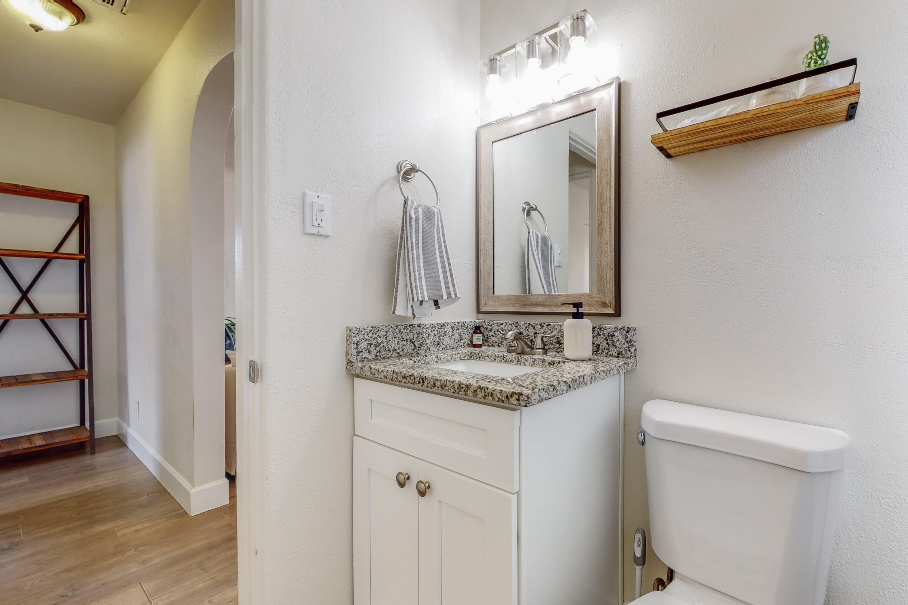 Photo 3 — 527 Gene Avenue NW