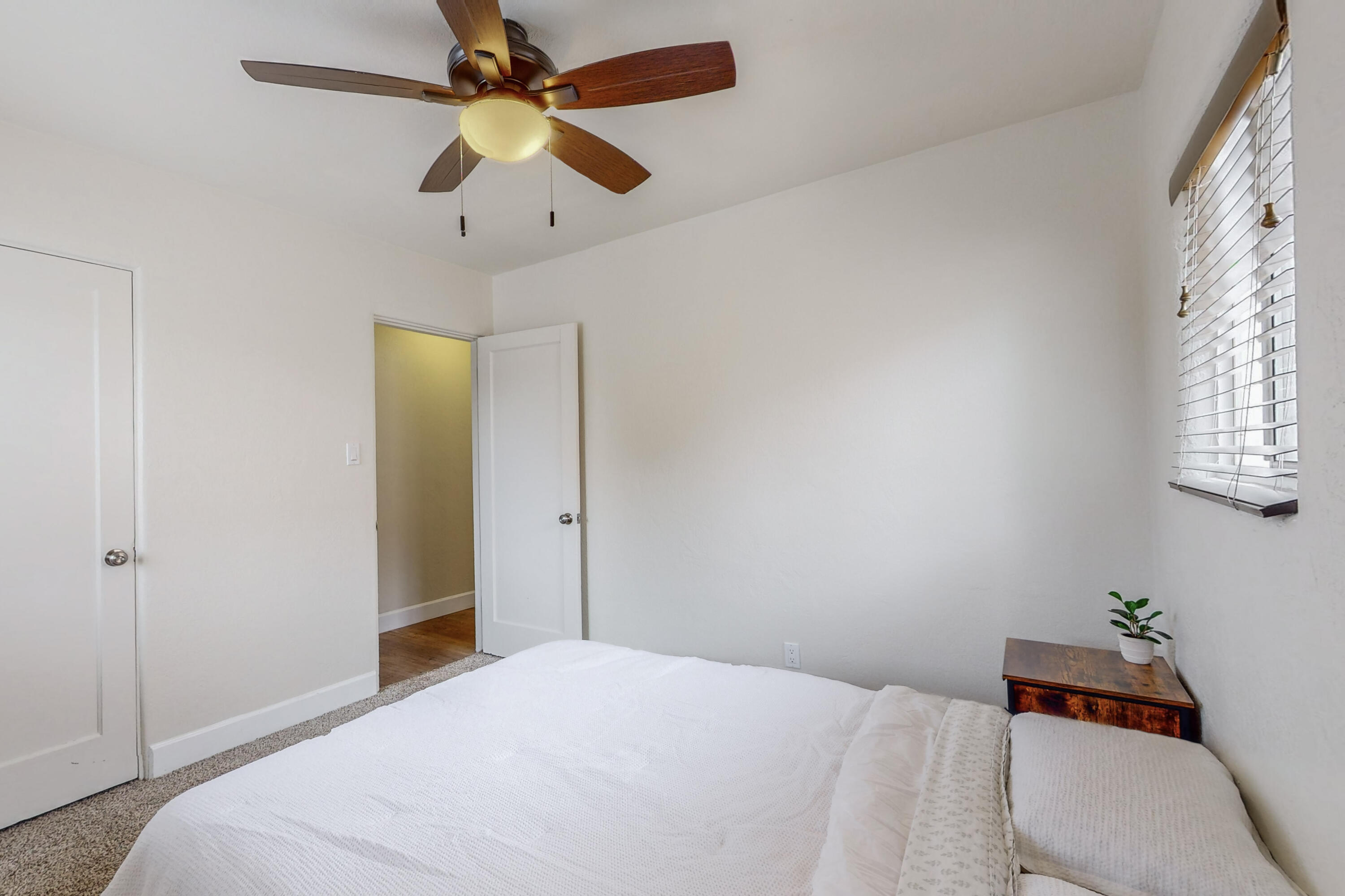Photo 5 — 527 Gene Avenue NW