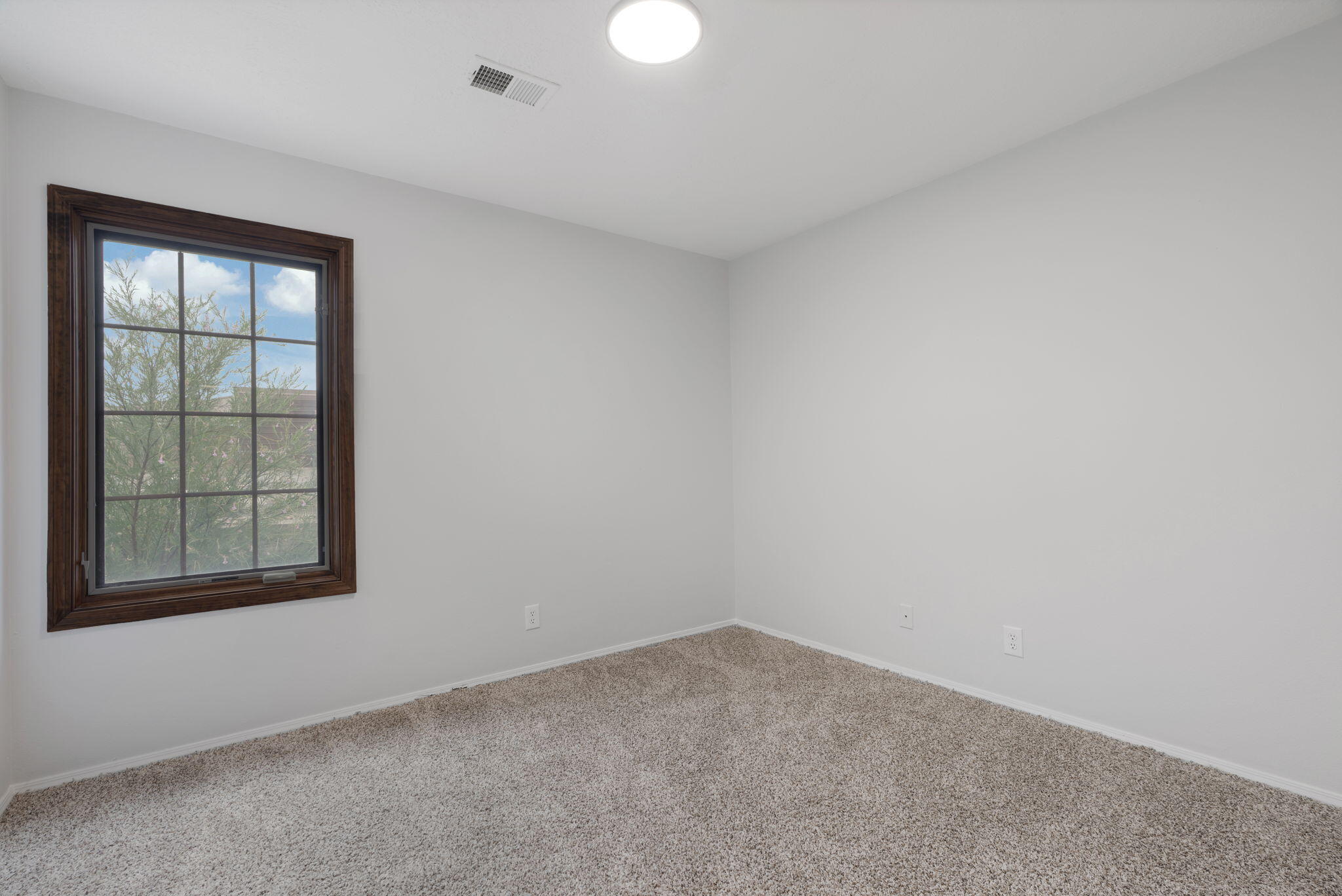 Photo 3 — 4101 Foxwood Trail SE