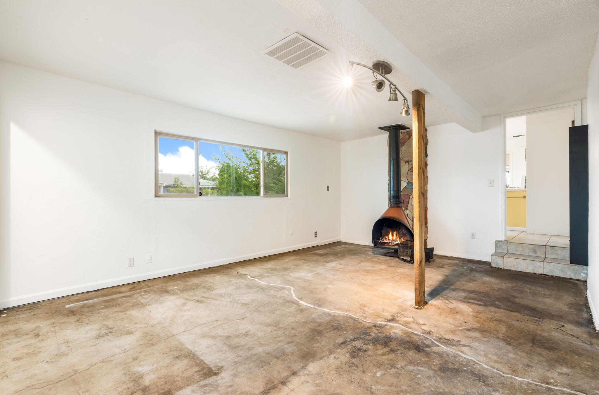 Photo 9 — 1001 Florida Street SE
