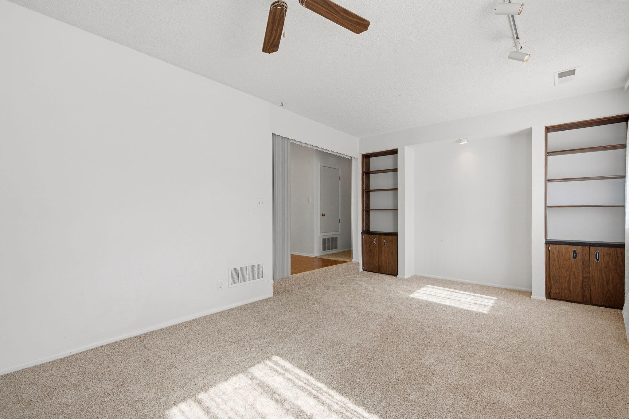 Photo 14 — 4108 Leon Grande Avenue SE
