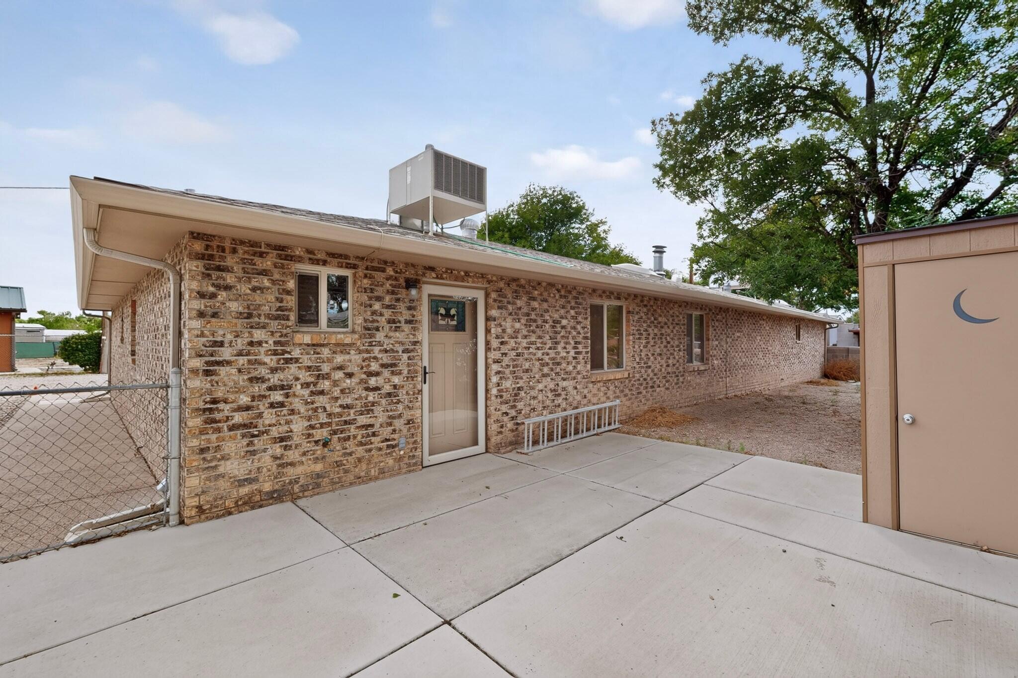 Photo 18 — 1502 La Vega Drive SW