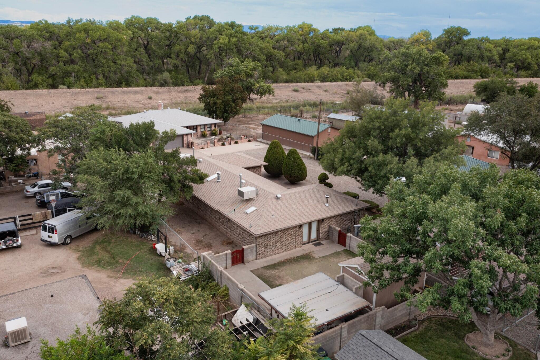 Photo 8 — 1502 La Vega Drive SW
