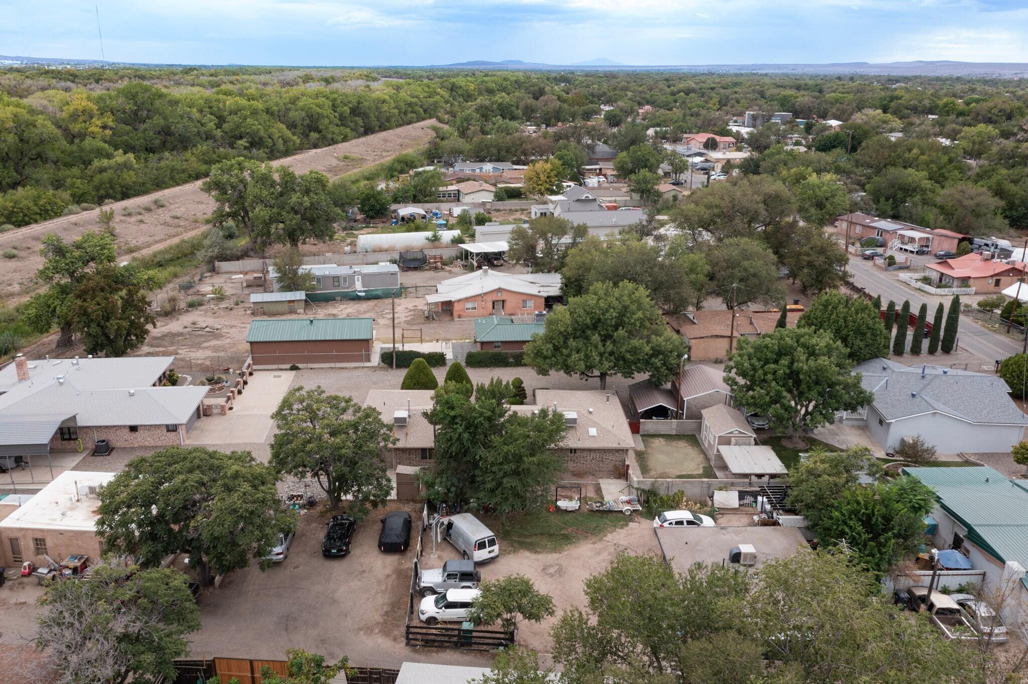 Photo 4 — 1502 La Vega Drive SW
