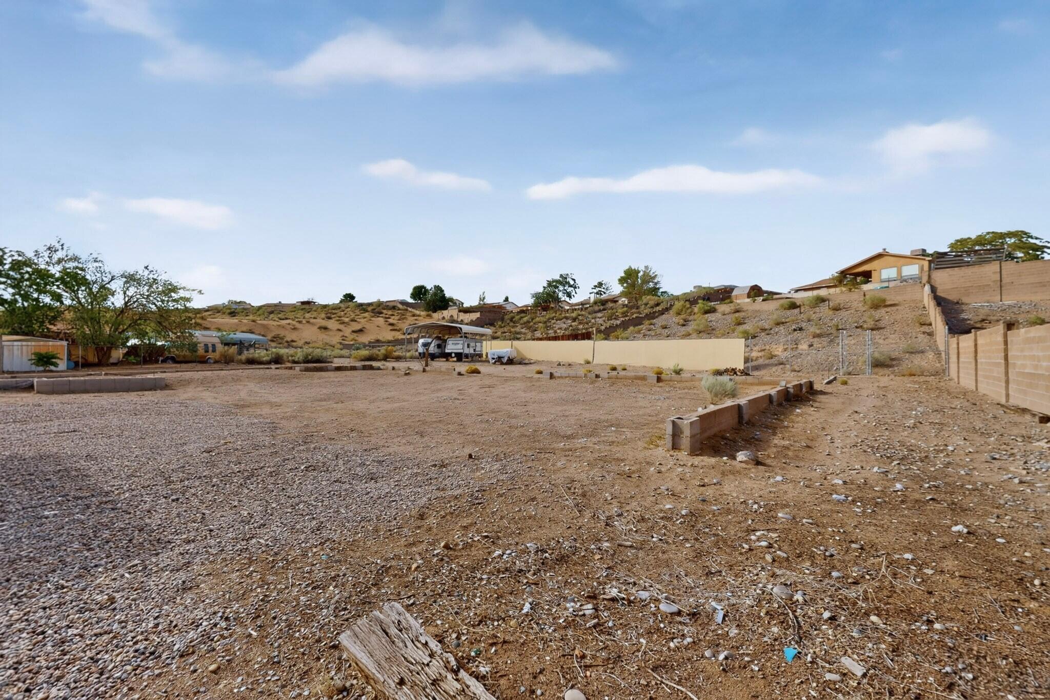 Photo 7 — 275 Moonstone Drive NE