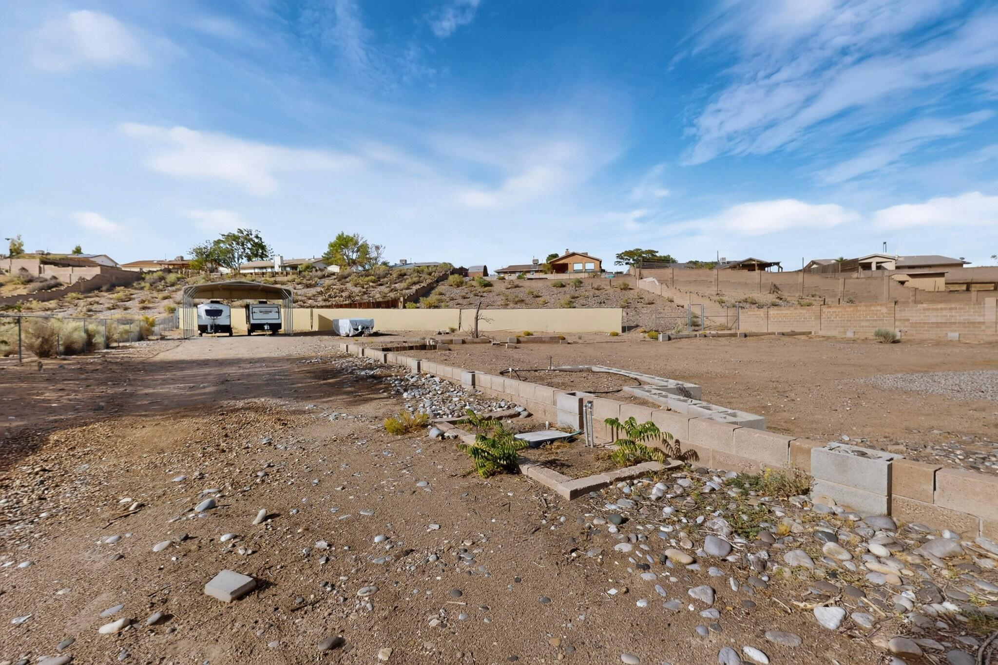 Photo 5 — 275 Moonstone Drive NE