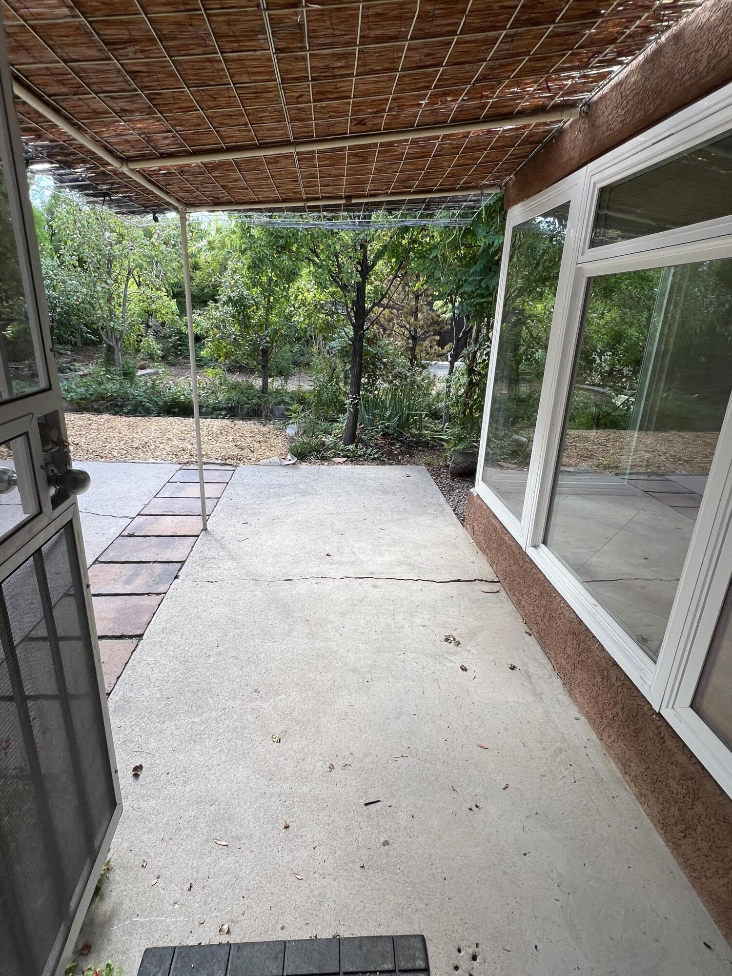 Photo 5 — 925 Quincy Street NE
