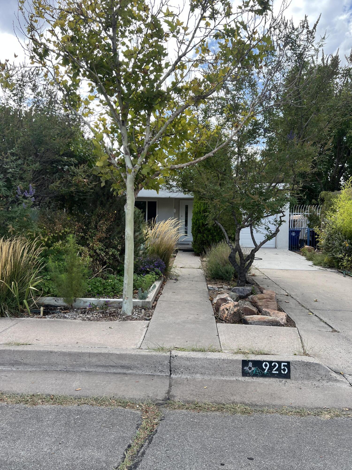 Photo 20 — 925 Quincy Street NE