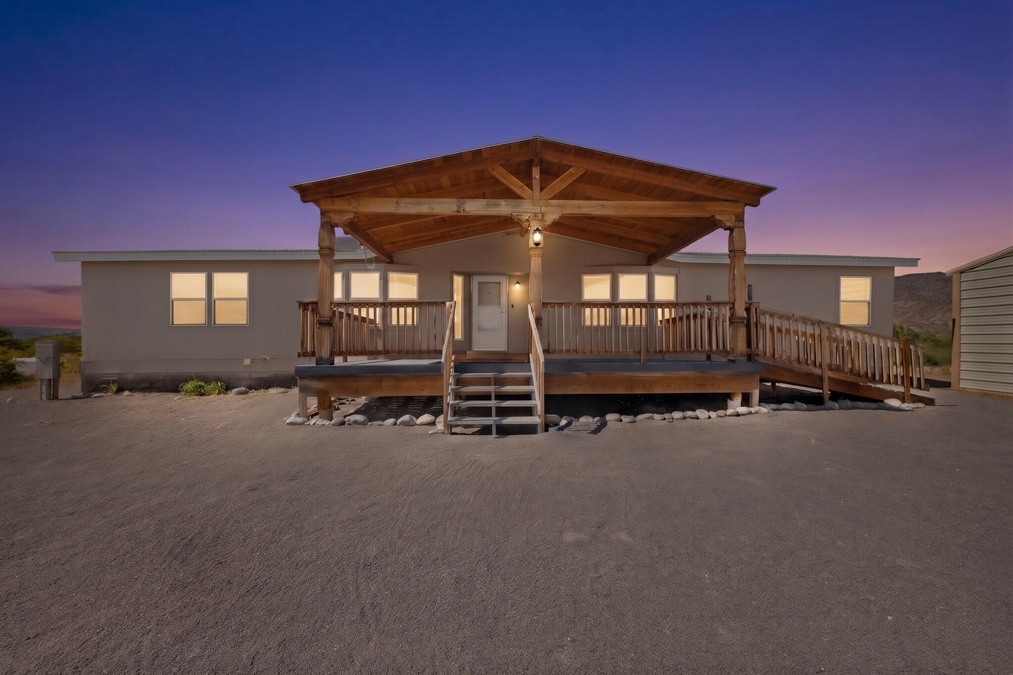 1256 County Rd 142, Medanales, NM 87548