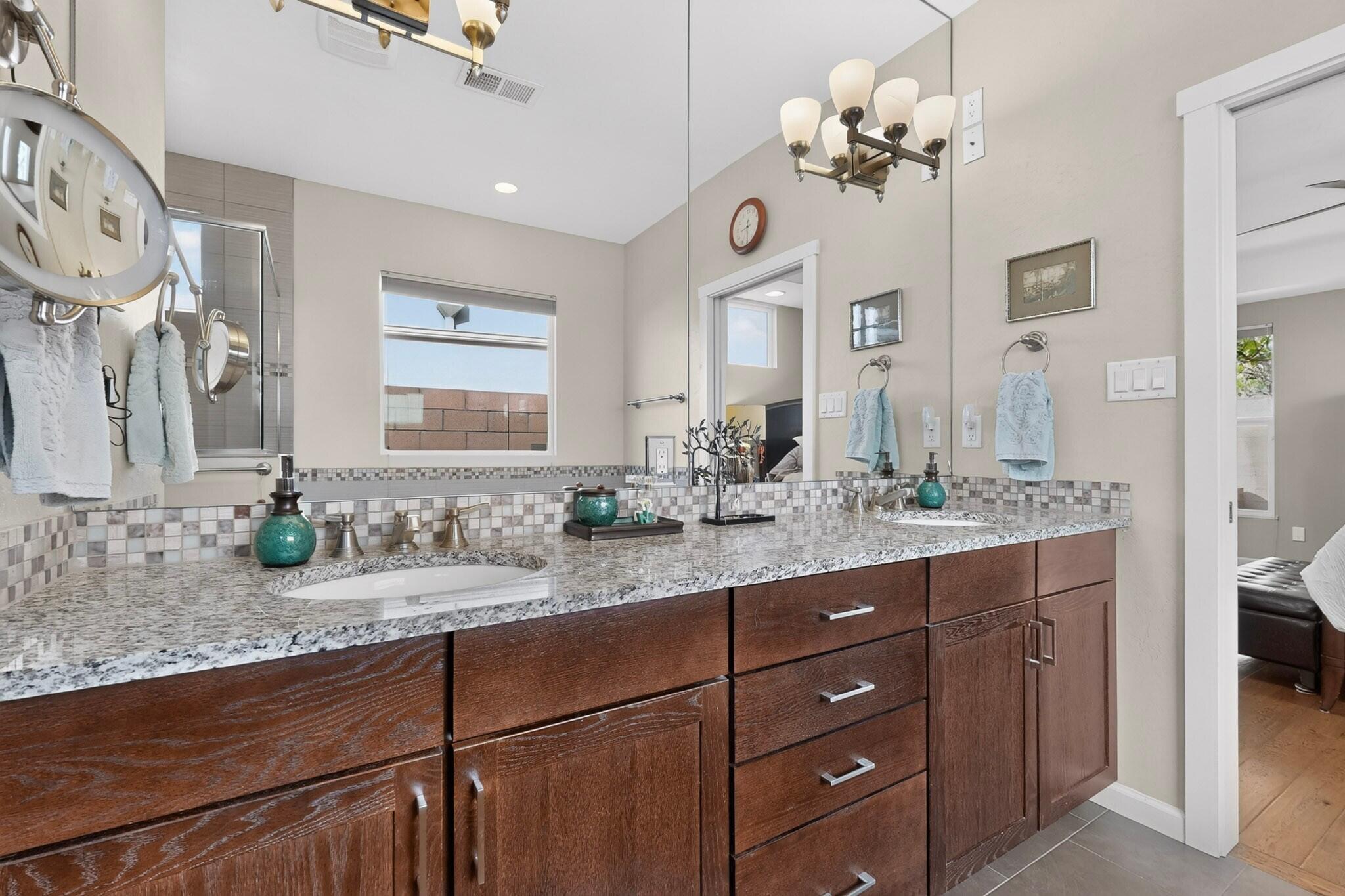 Photo 18 — 636 Rio Azul Lane NW