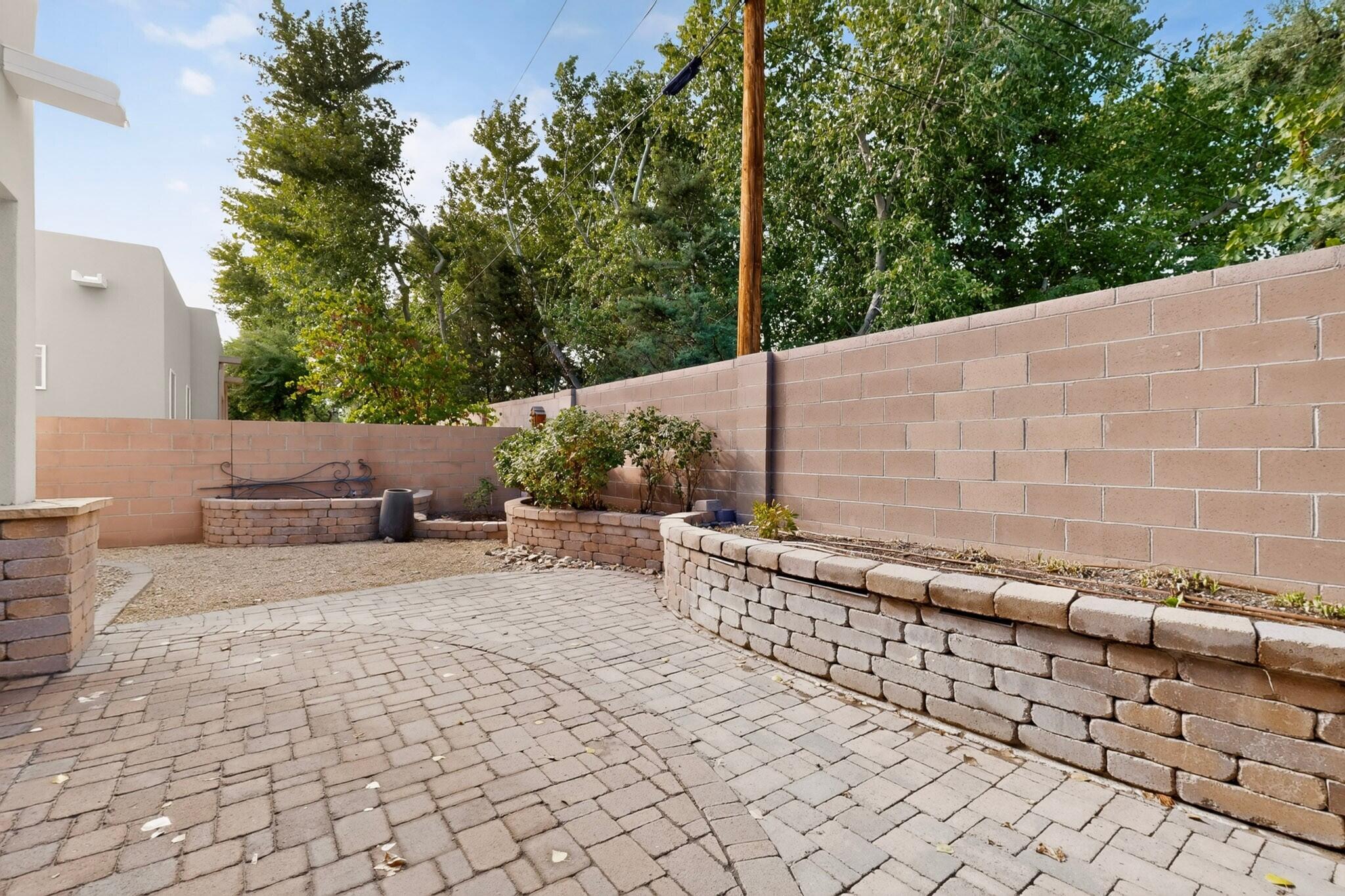 Photo 3 — 636 Rio Azul Lane NW