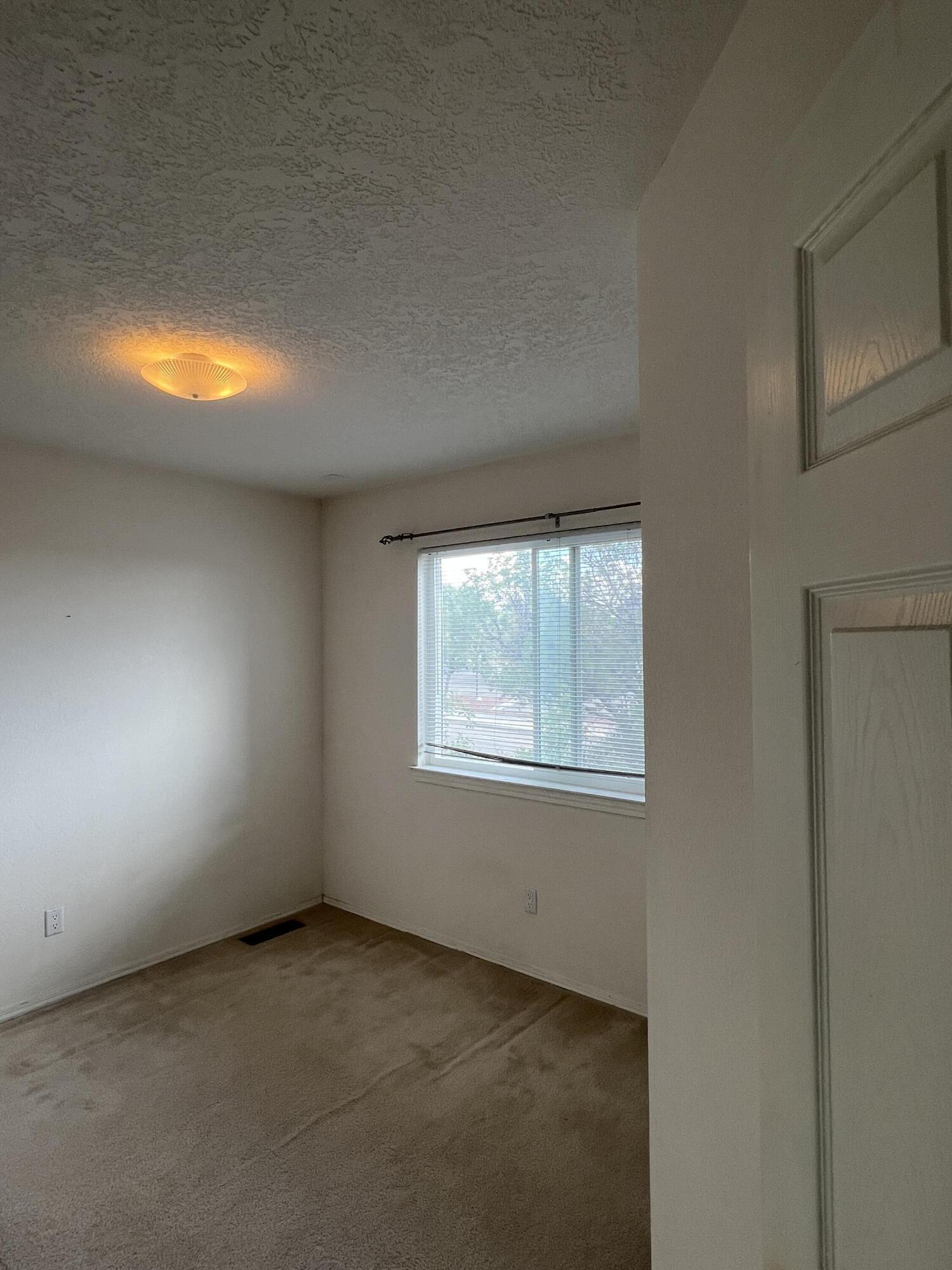 Photo 5 — 7316 Peregrine Road NE