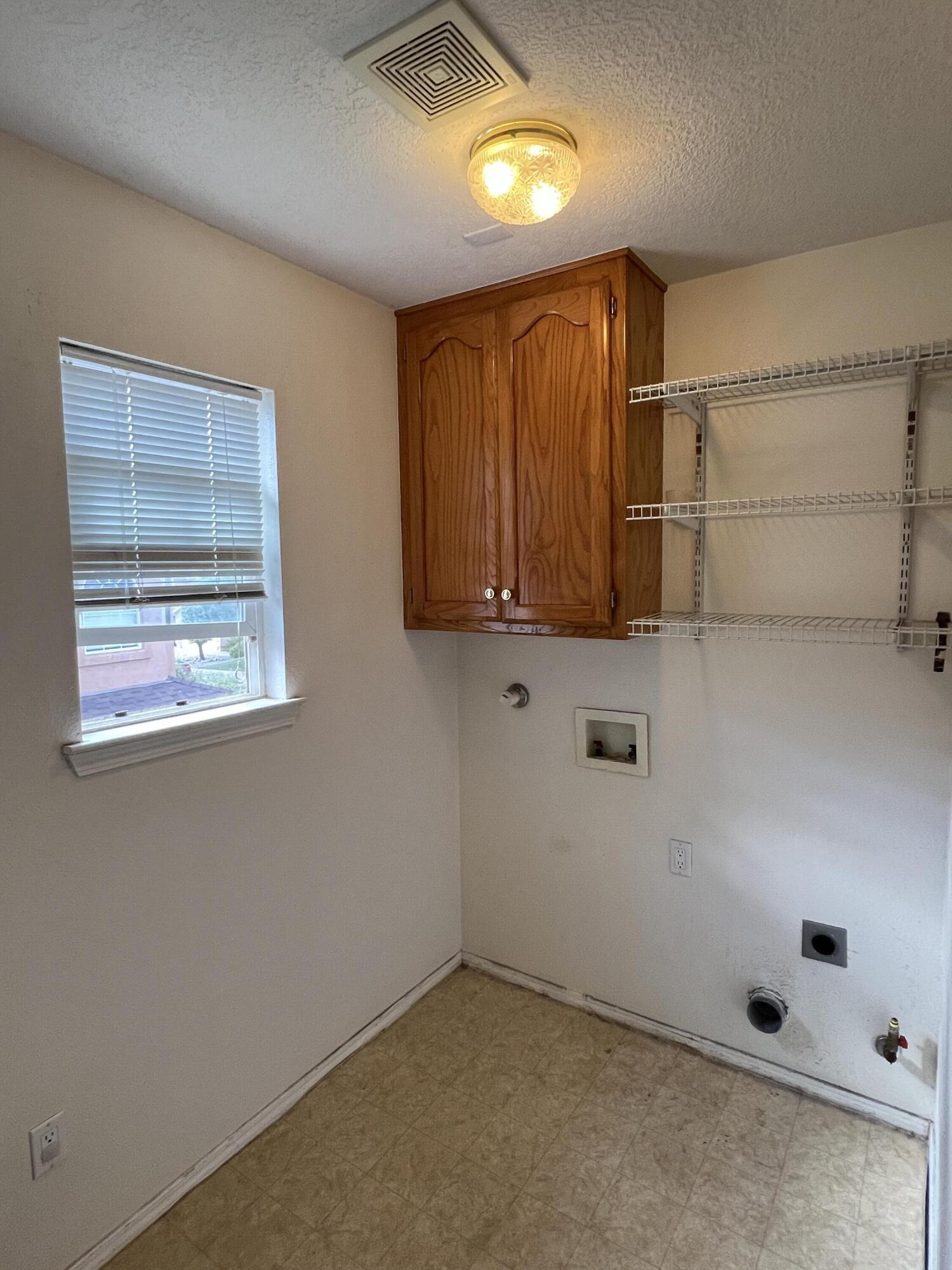 Photo 3 — 7316 Peregrine Road NE