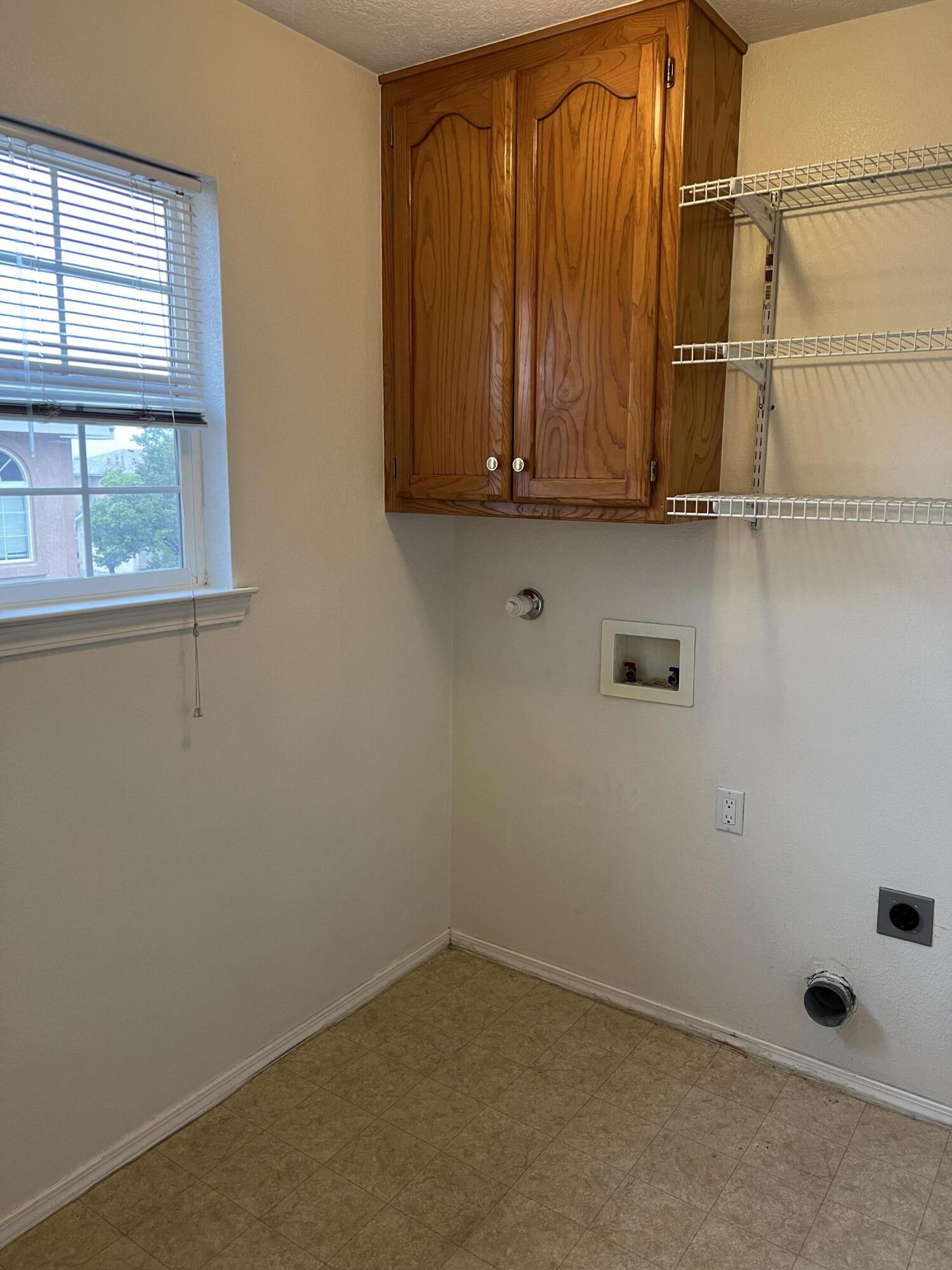 Photo 3 — 7316 Peregrine Road NE