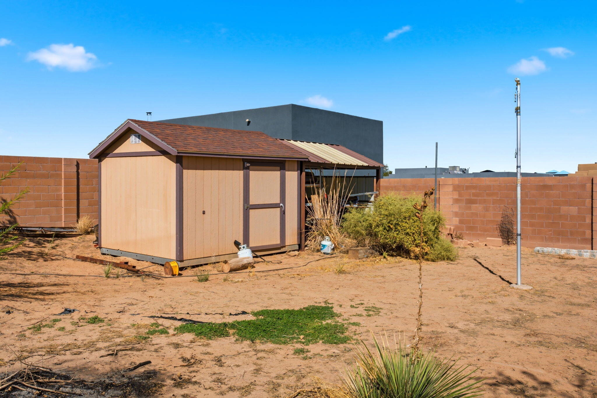 Photo 11 — 1716 Shoshone Trail NE