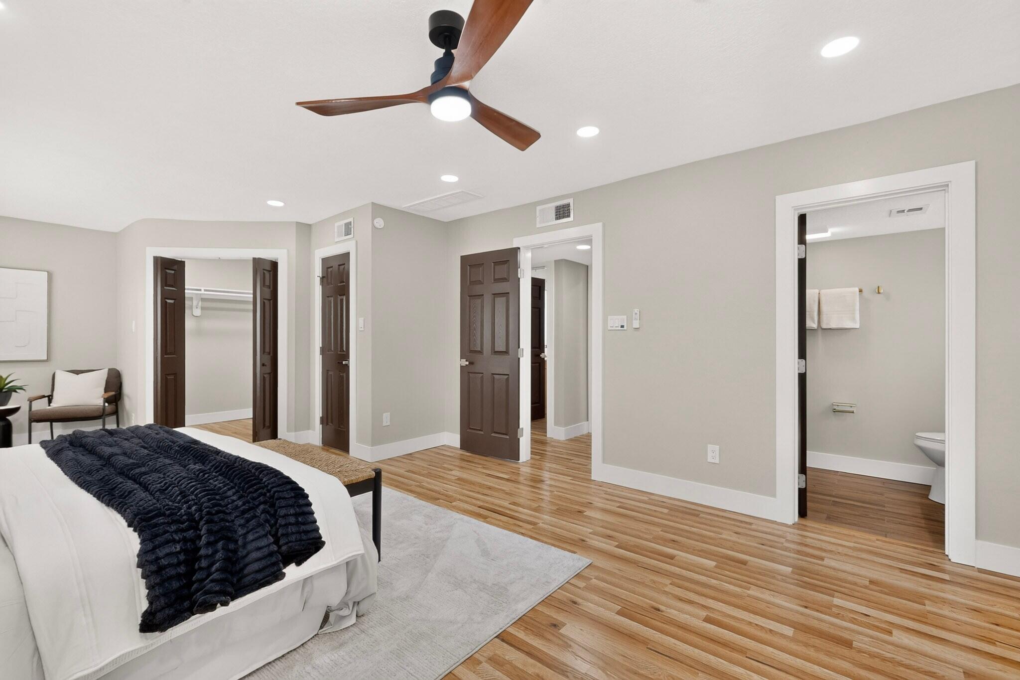 Photo 11 — 2438 Hendola Drive NE