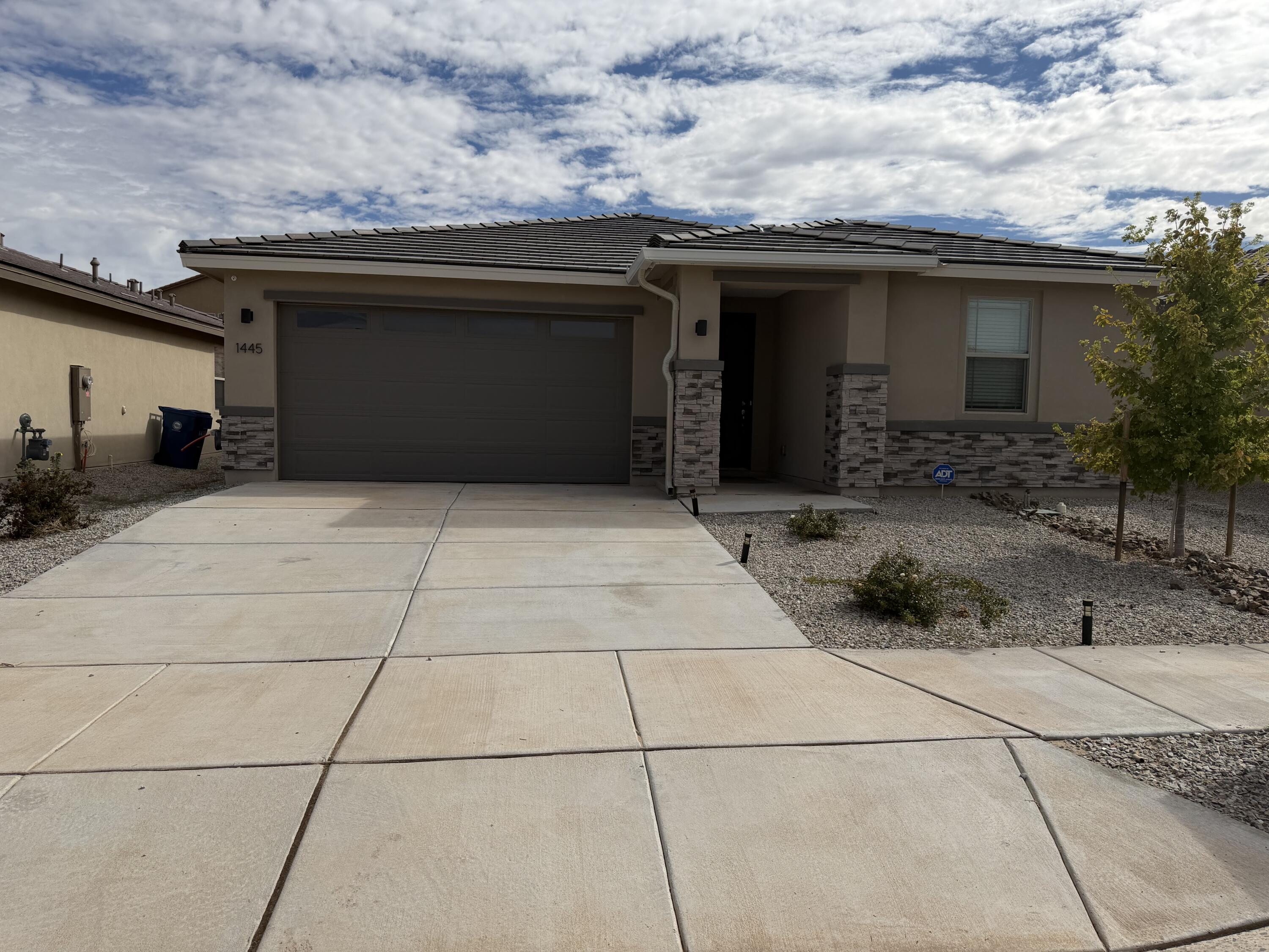 Photo 14 — 1445 Valle De Colores Street NW