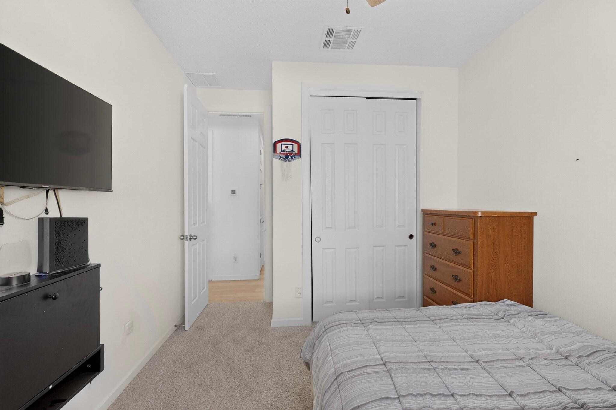 Photo 16 — 1445 Valle De Colores Street NW