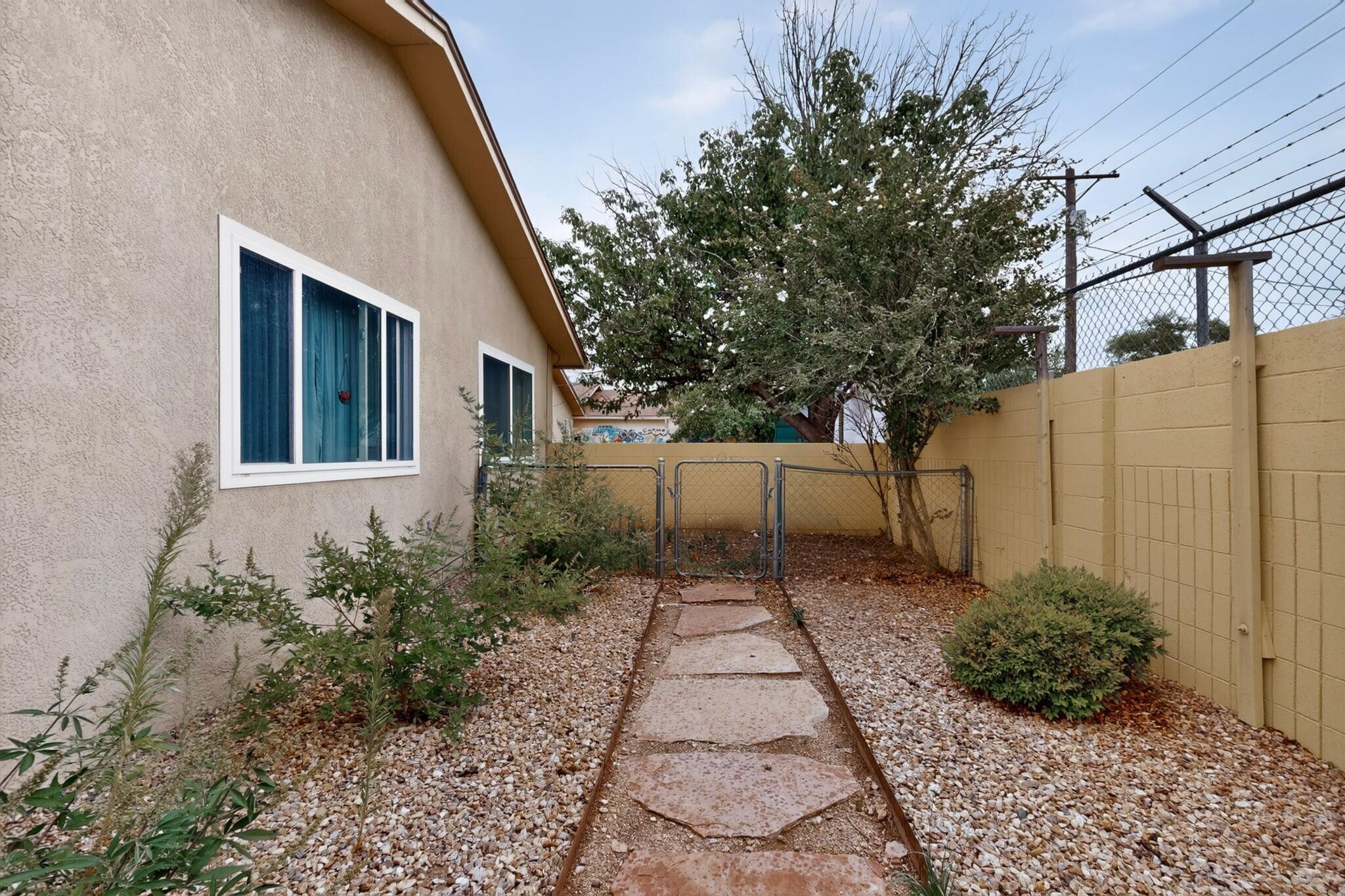 Photo 2 — 10812 Lagrange Park Drive NE