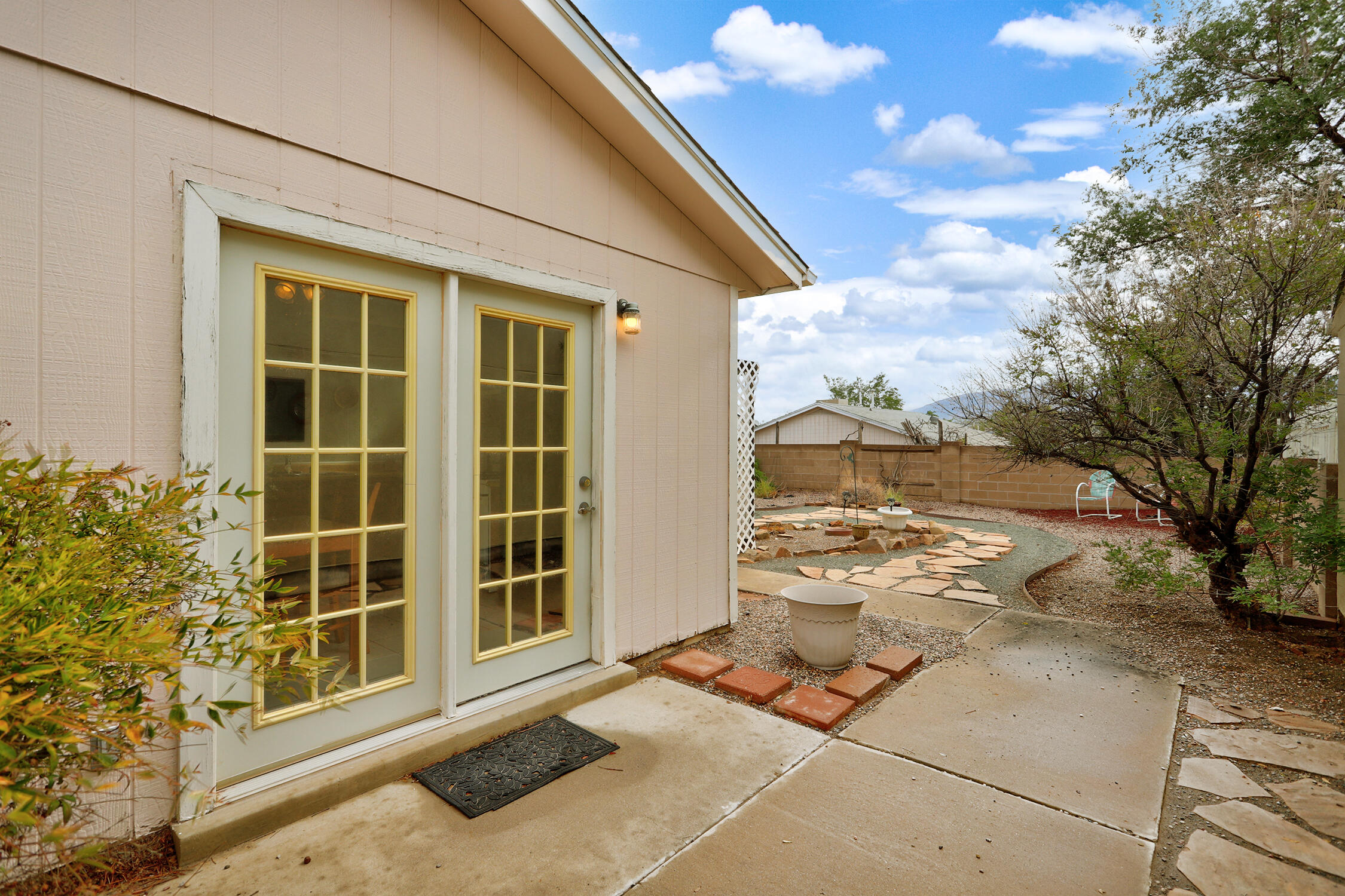 Photo 5 — 166 Coral Drive NE