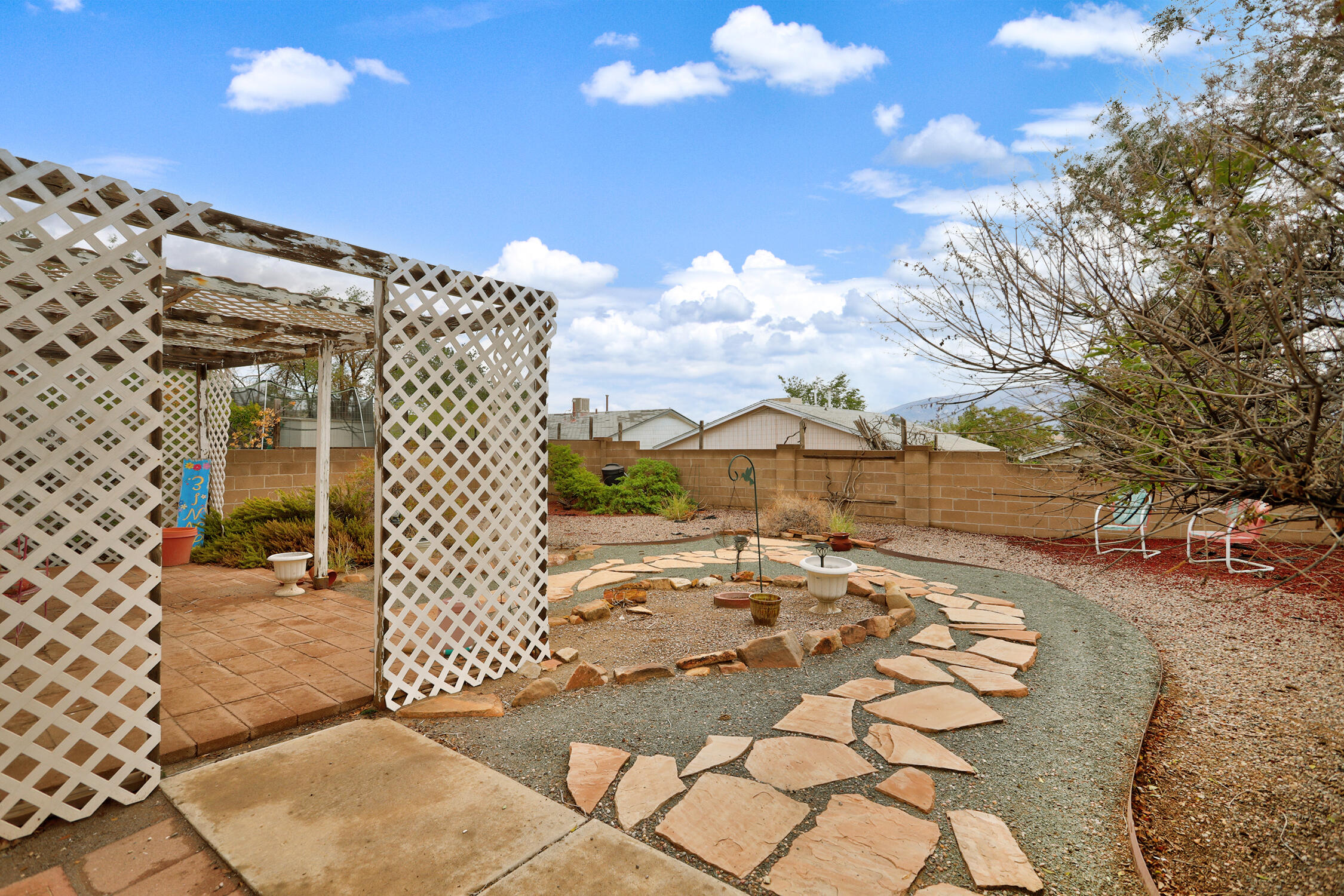 Photo 4 — 166 Coral Drive NE