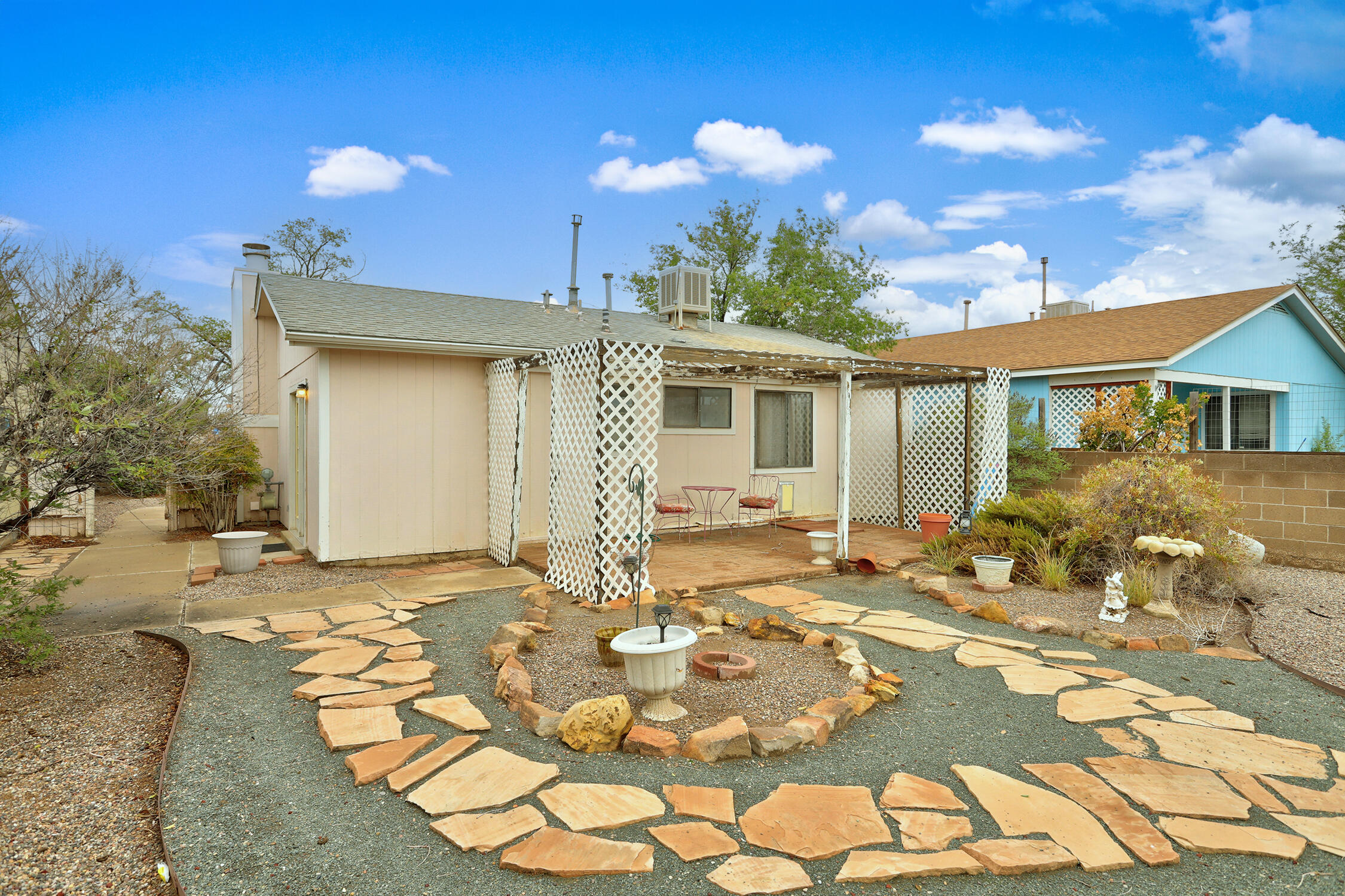 Photo 3 — 166 Coral Drive NE