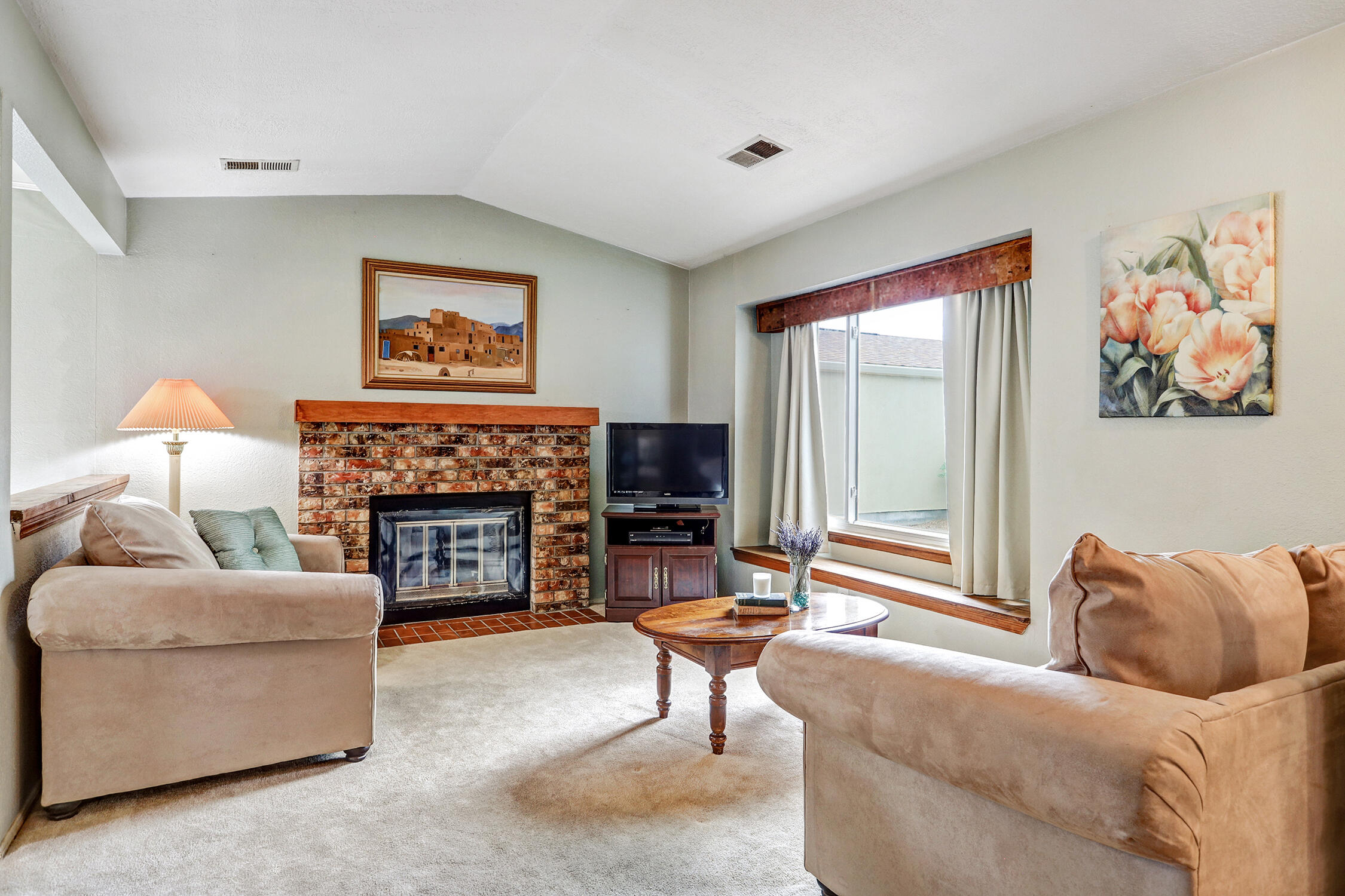 Photo 17 — 166 Coral Drive NE