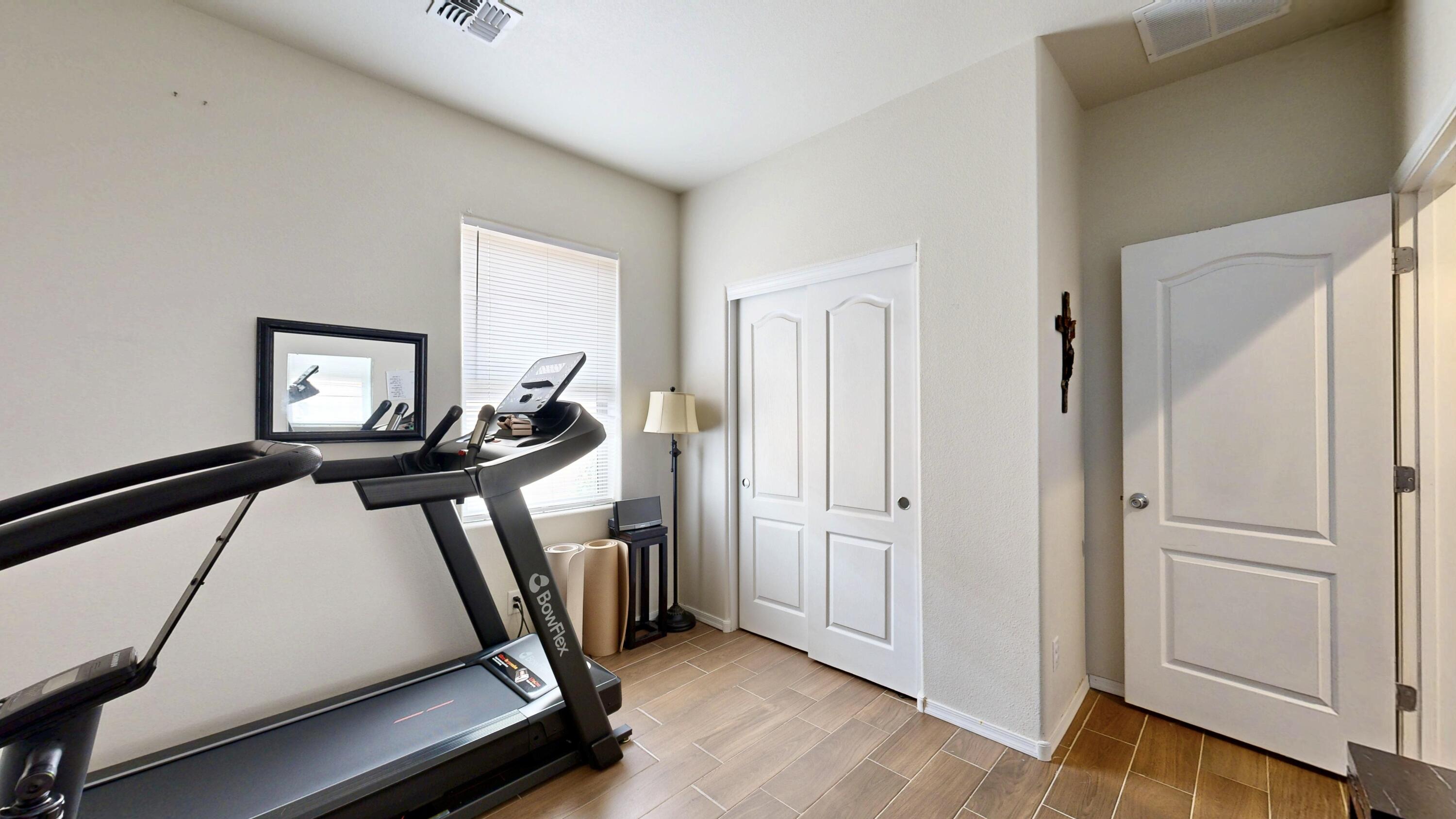 Photo 10 — 10804 Topacio Street NW
