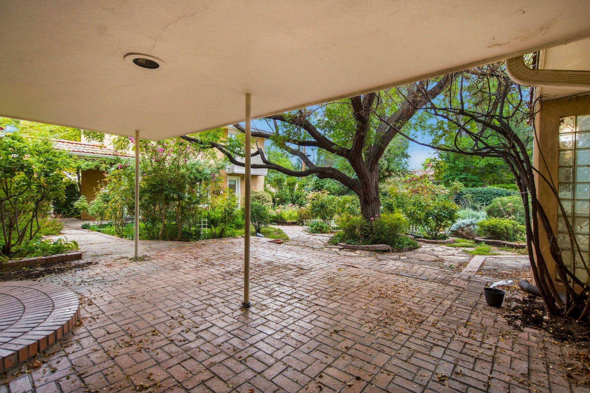 Photo 5 — 1512 Los Alamos Avenue SW