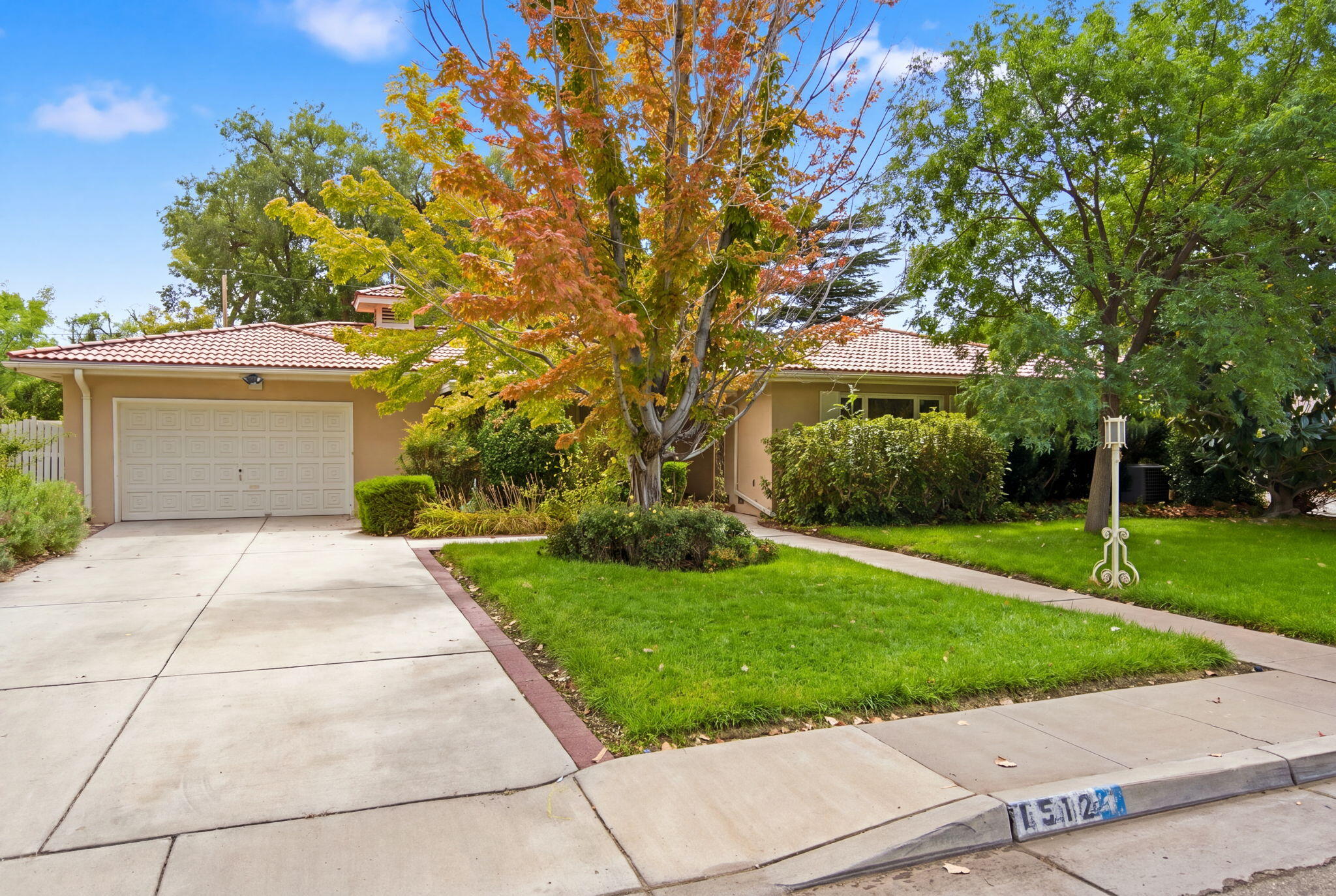 Photo 3 — 1512 Los Alamos Avenue SW