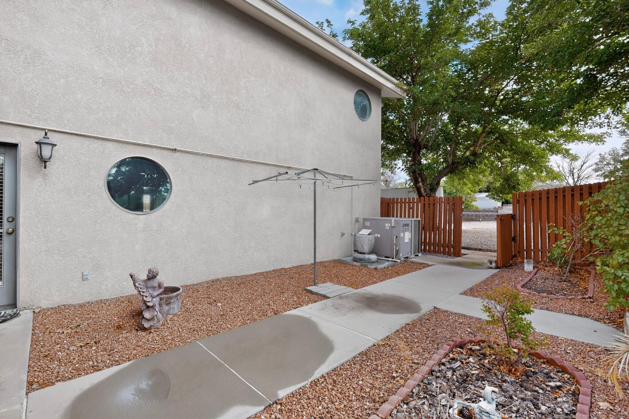 Photo 18 — 3804 33rd Circle SE