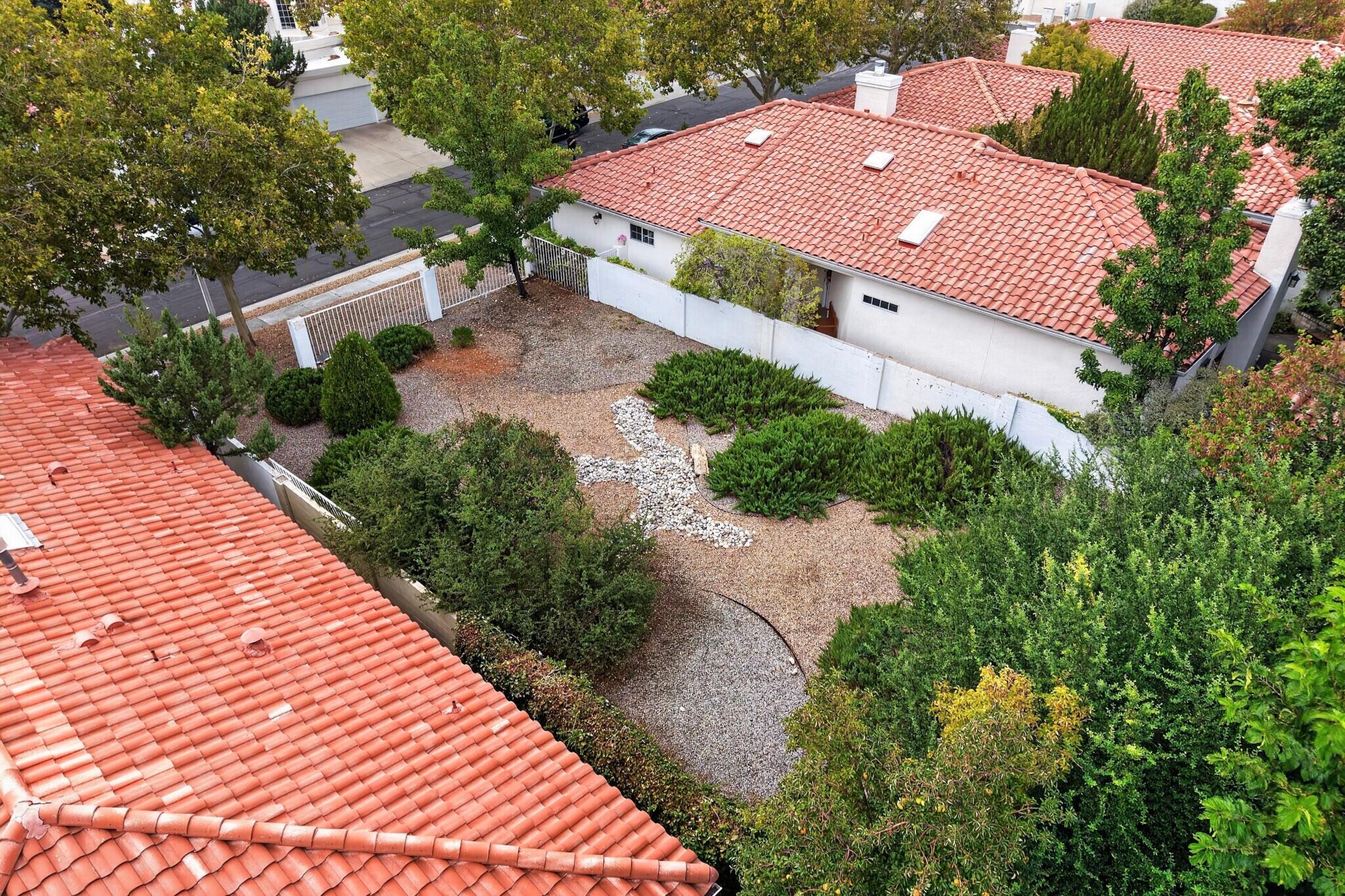 Photo 14 — 6116 Rosetree Place NE