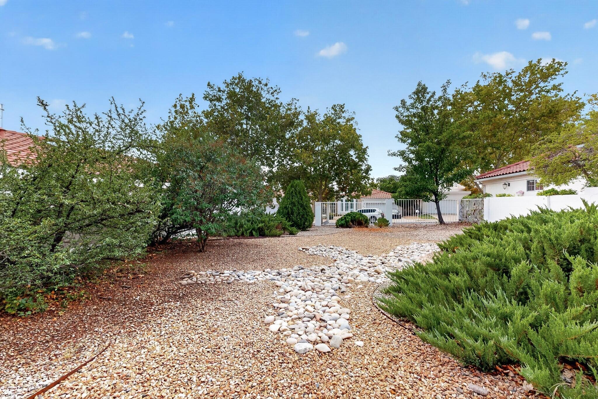 Photo 2 — 6116 Rosetree Place NE