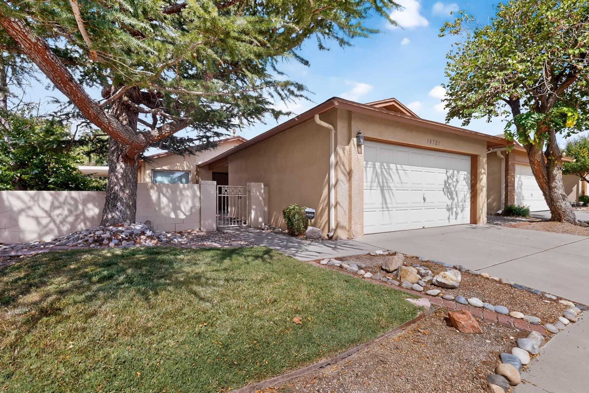 10721 Clyburn Park Drive NE, Albuquerque, NM 87123