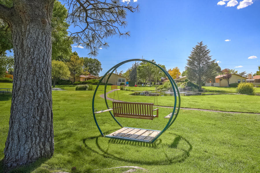 Photo 18 — 10721 Clyburn Park Drive NE