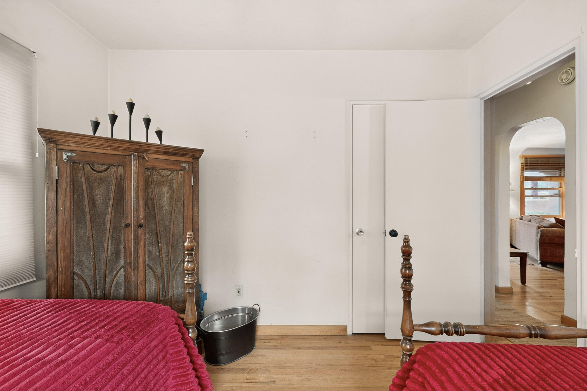 Photo 11 — 117 Carlito Road NW
