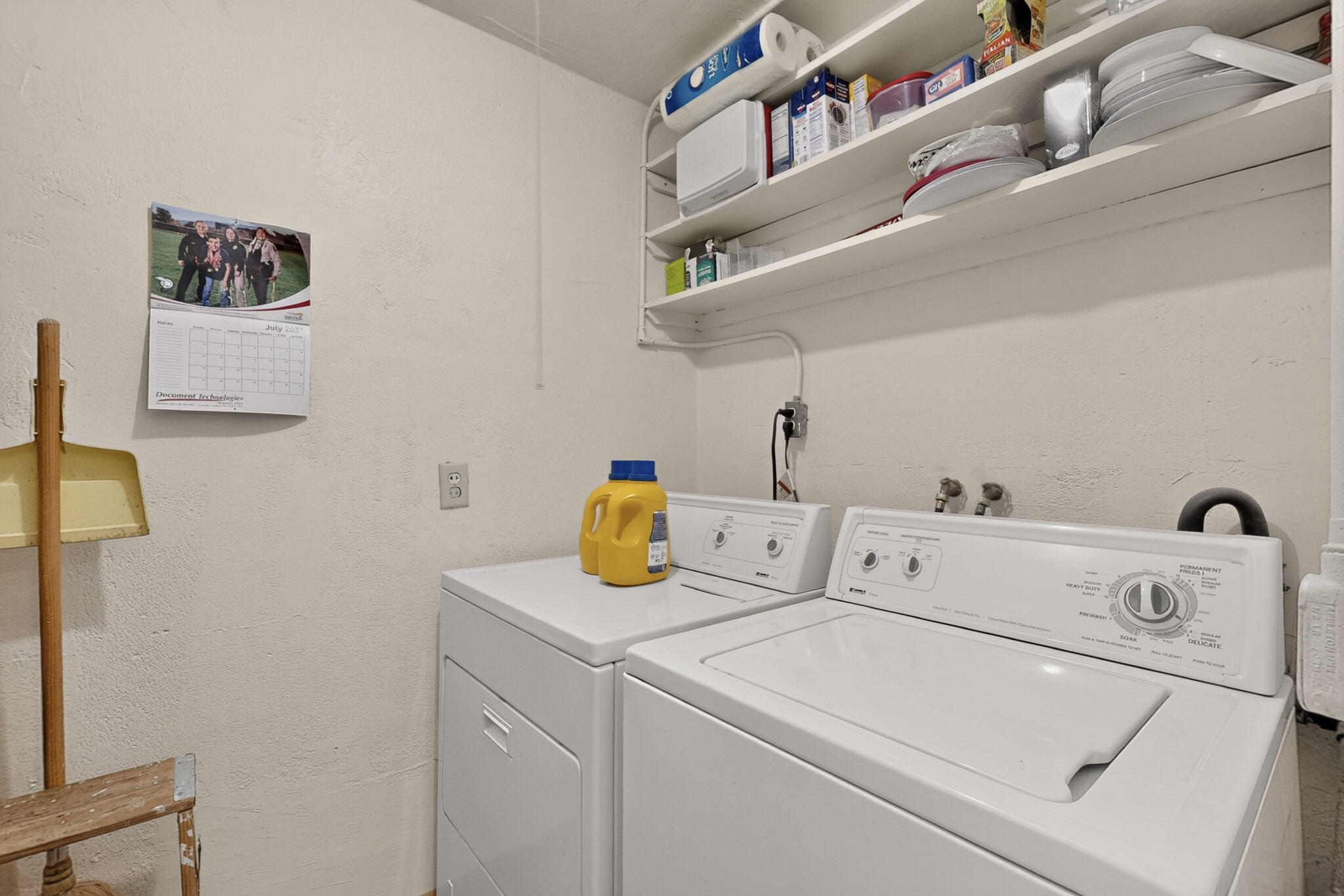 Photo 10 — 117 Carlito Road NW