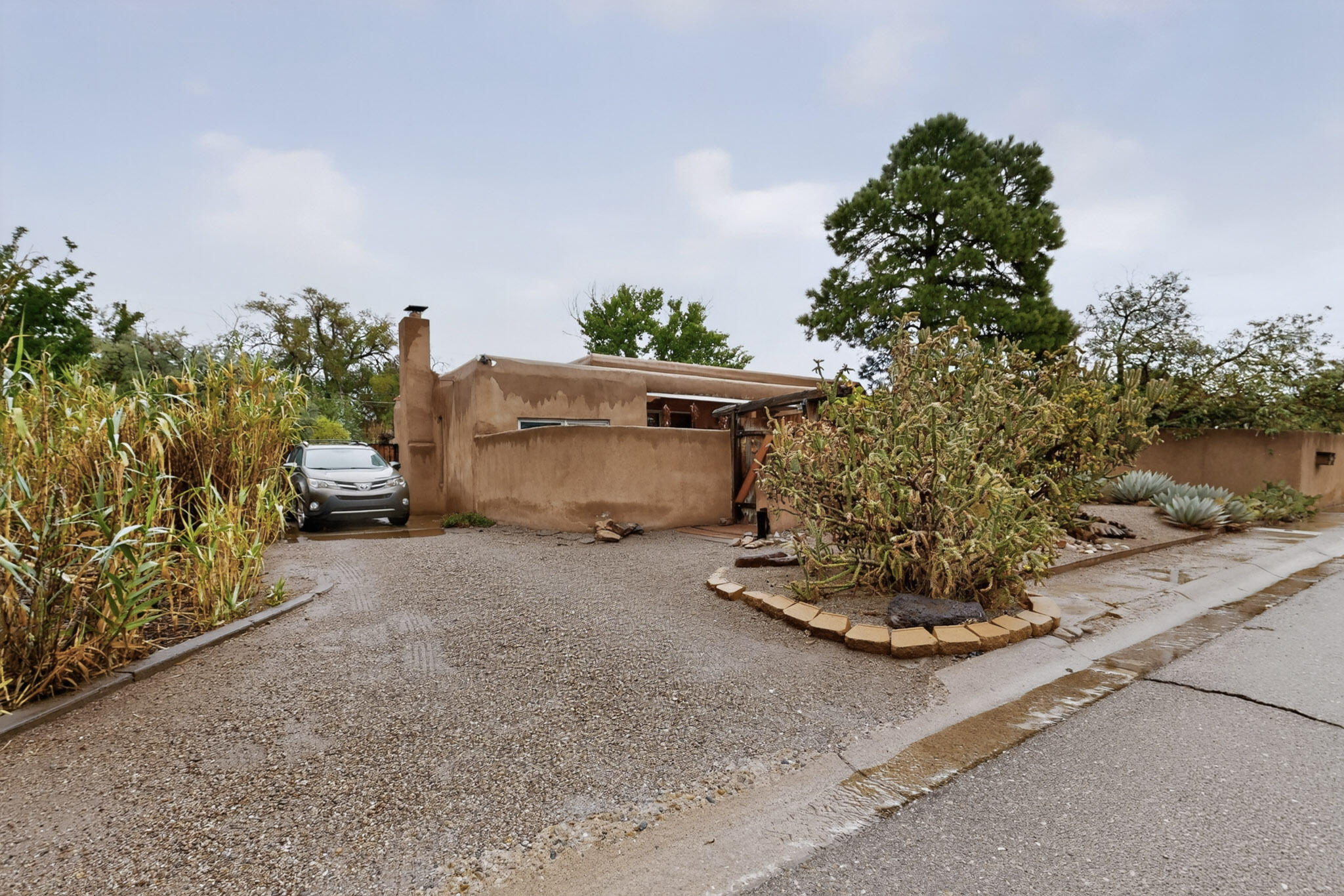 Photo 4 — 117 Carlito Road NW