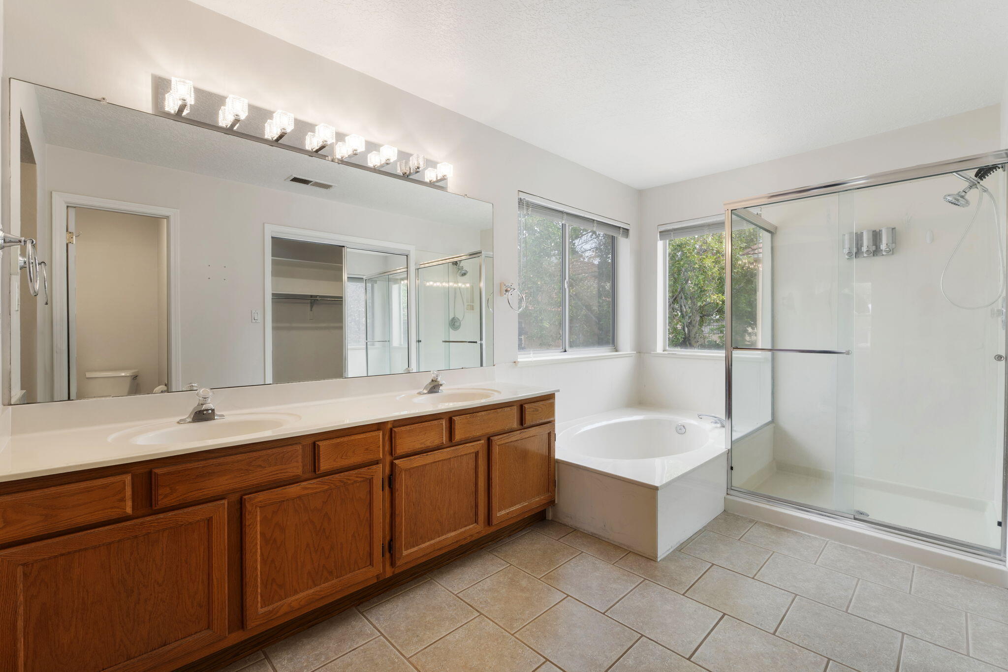 Photo 17 — 11909 Ibex Avenue NE