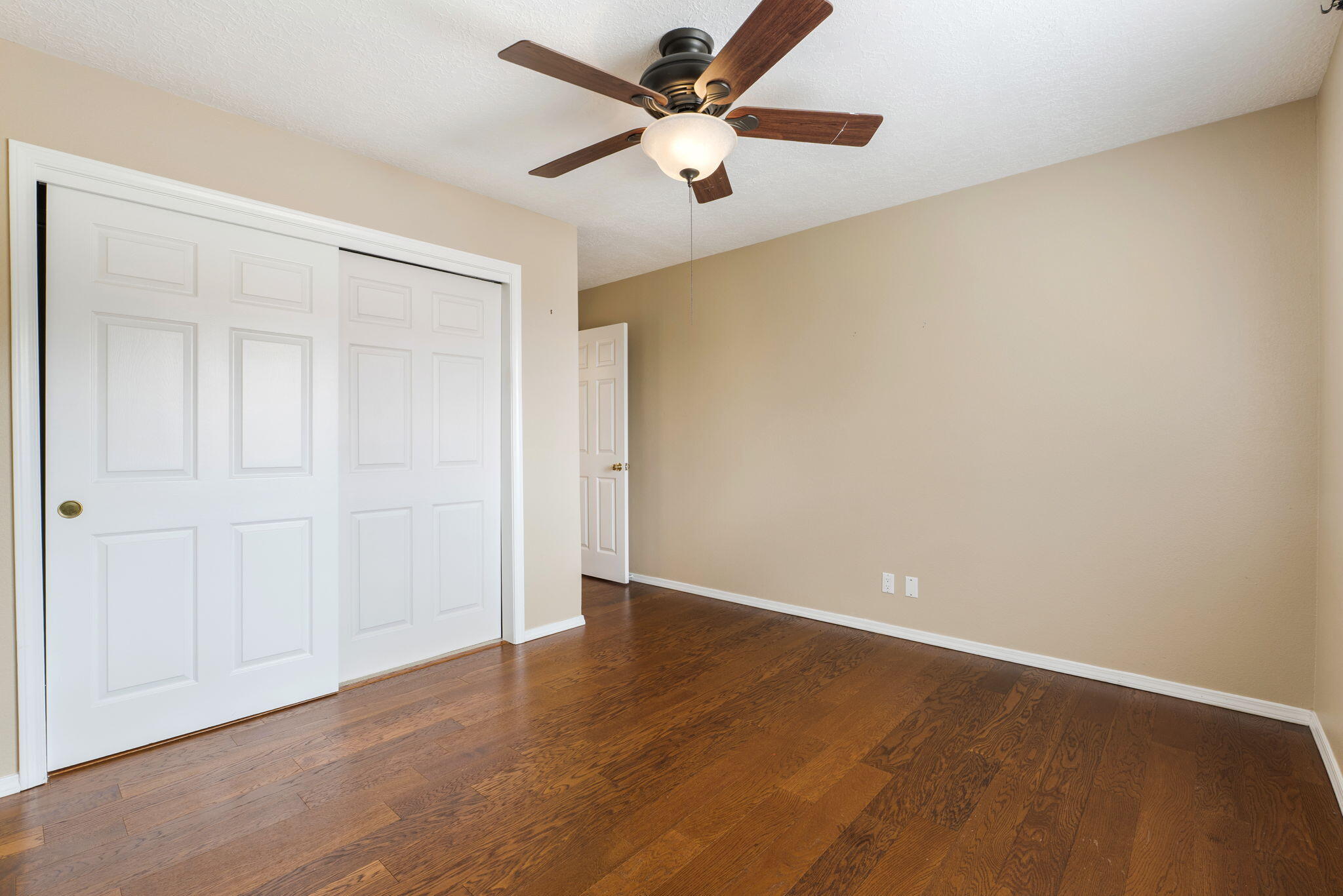 Photo 10 — 11909 Ibex Avenue NE